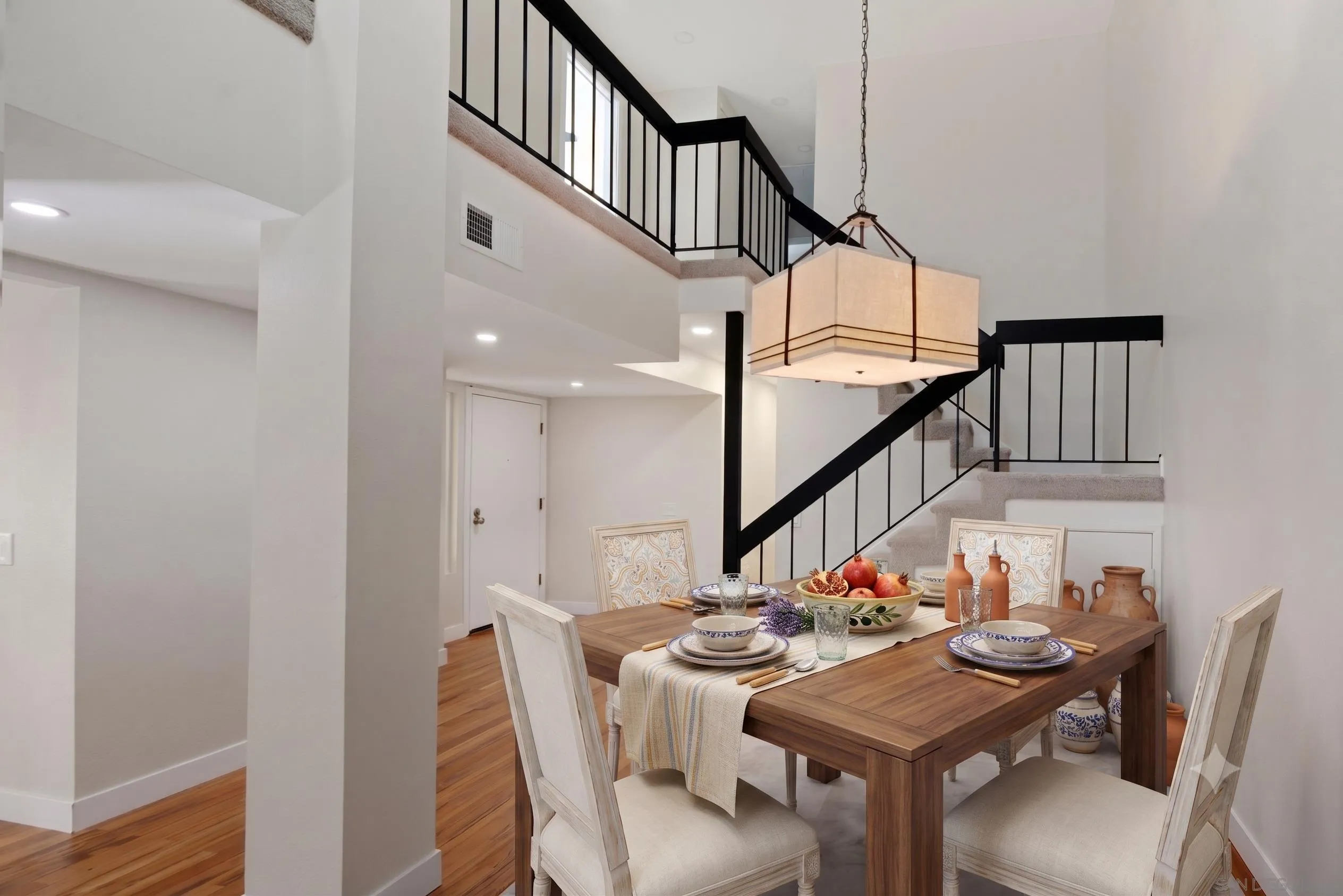 https://cdn.realtyfeed.com/cdn/127/260012306/bc3df64862667dfc429339a35cda1d16.webp