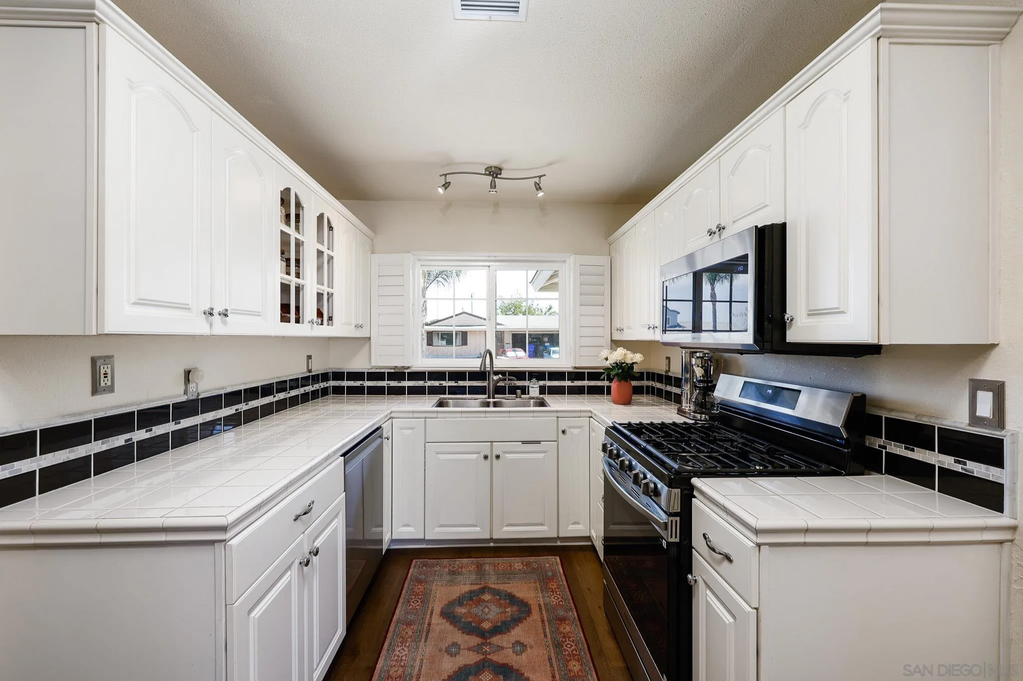 https://cdn.realtyfeed.com/cdn/127/260012309/34cdd2693267ffc6d1a6a3b09717d40d.webp