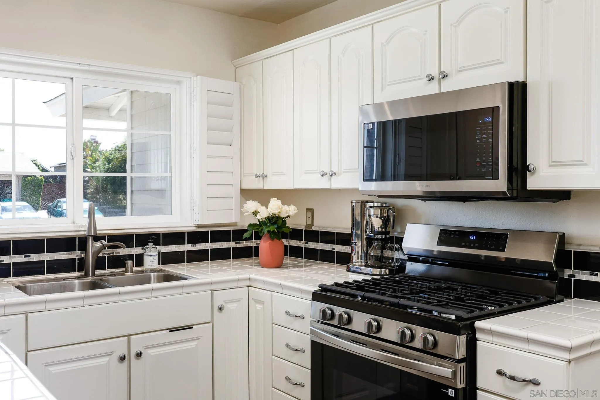https://cdn.realtyfeed.com/cdn/127/260012309/4468424cb0459f59b9d75246f757e9de.webp