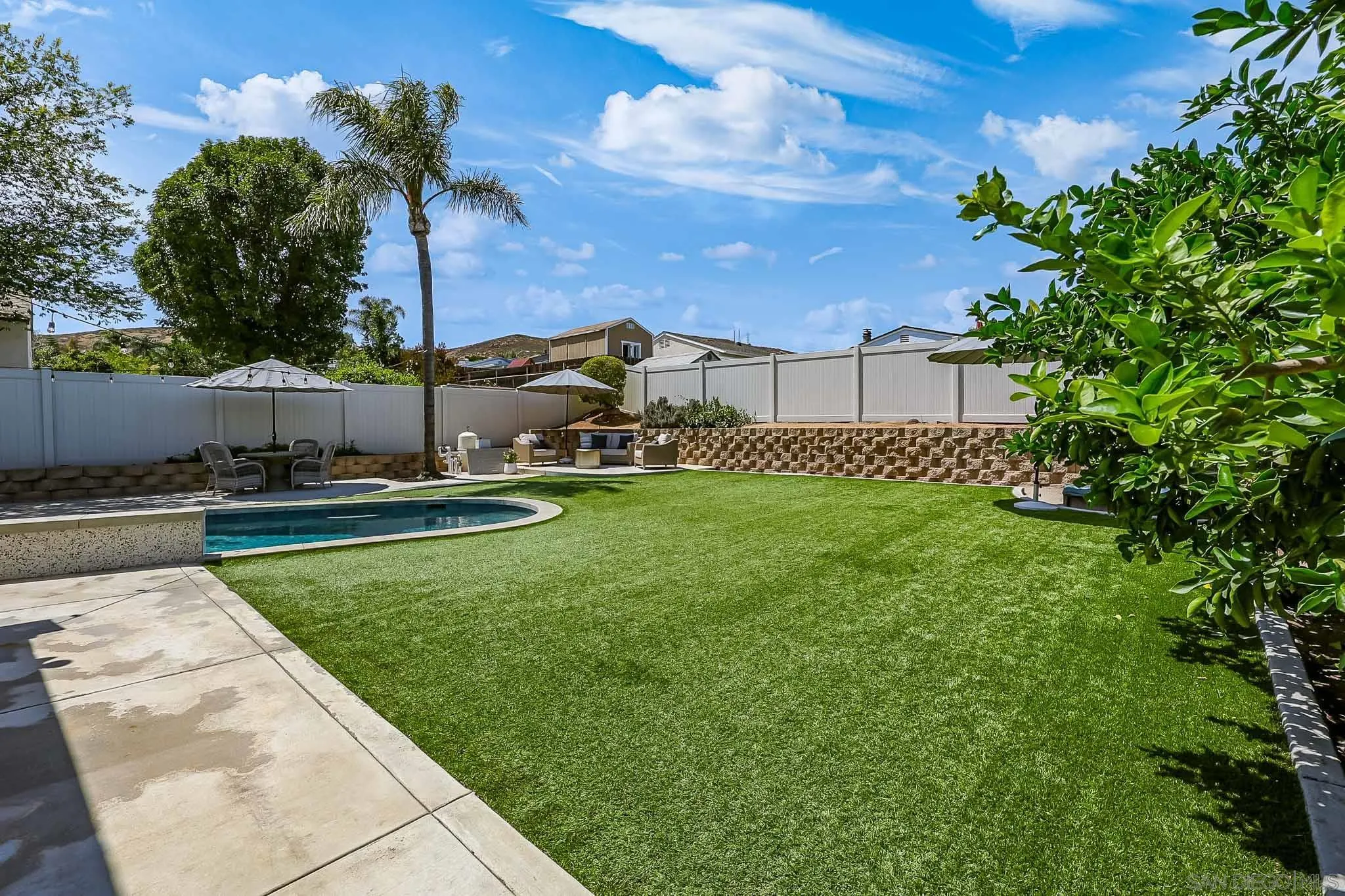 https://cdn.realtyfeed.com/cdn/127/260012309/45be32069484c1e761aa8281ae6e36bd.webp