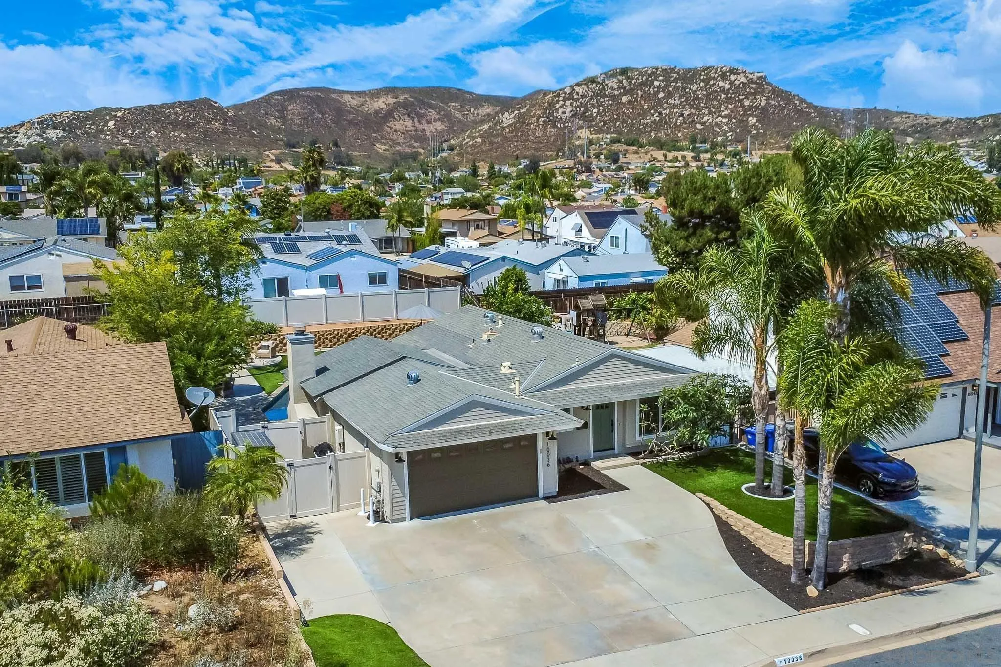 https://cdn.realtyfeed.com/cdn/127/260012309/7e2c00fa9cd2d19a25c6d2396b3b6c91.webp