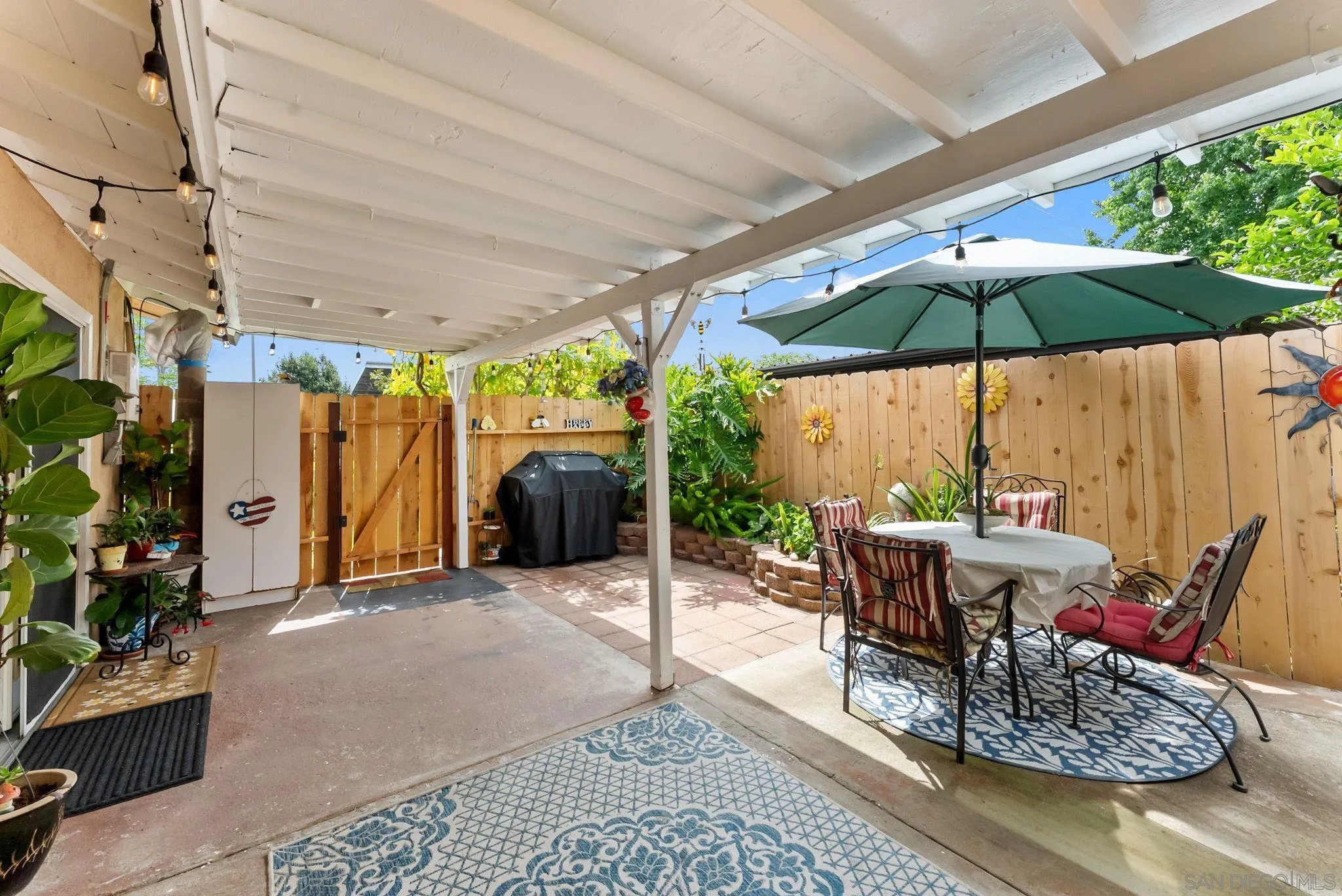 https://cdn.realtyfeed.com/cdn/127/260012311/02fe037b3666311533da1e103b6685d7.webp