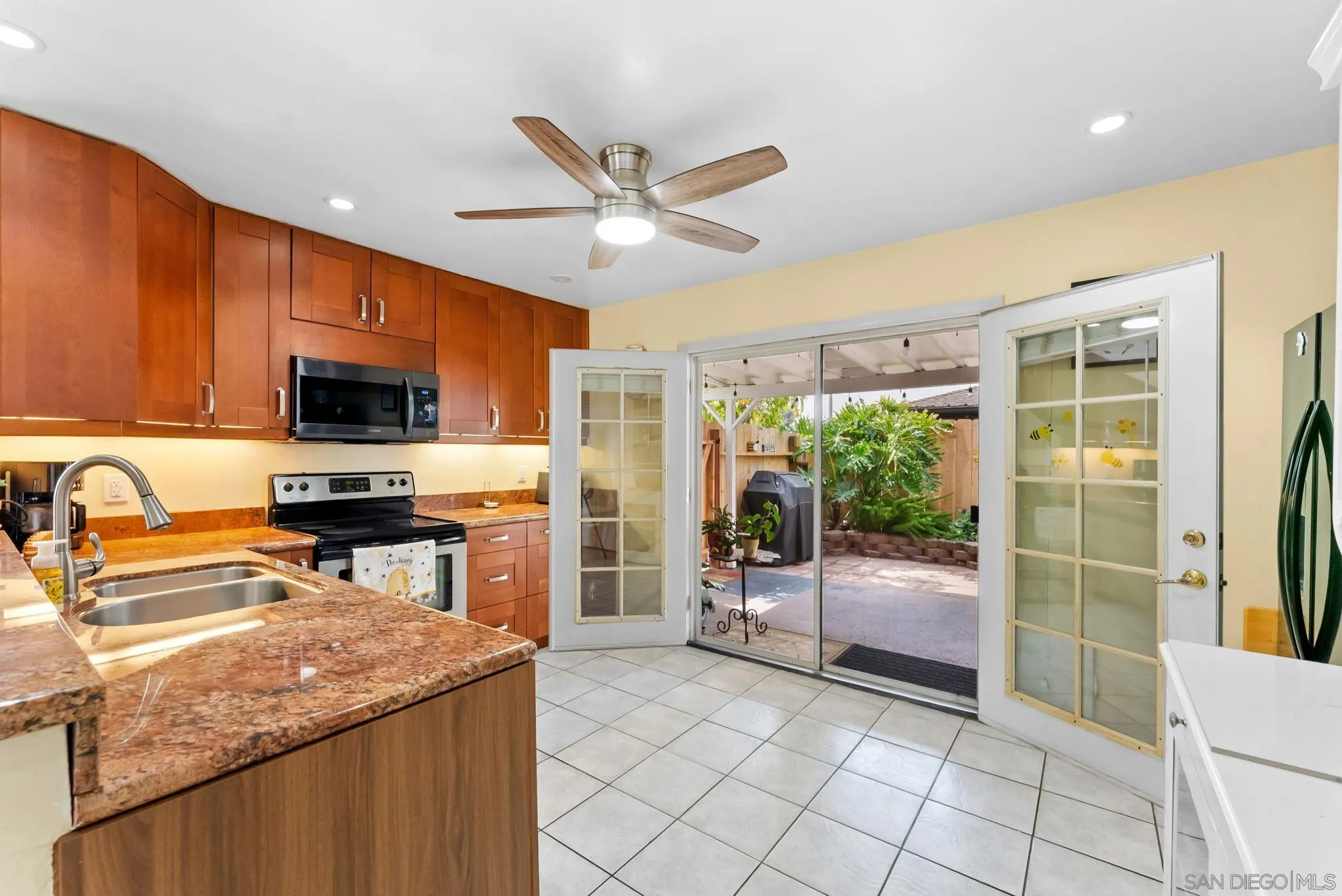 https://cdn.realtyfeed.com/cdn/127/260012311/4bbbf37bb3e7680a32eba9f430bd4633.webp