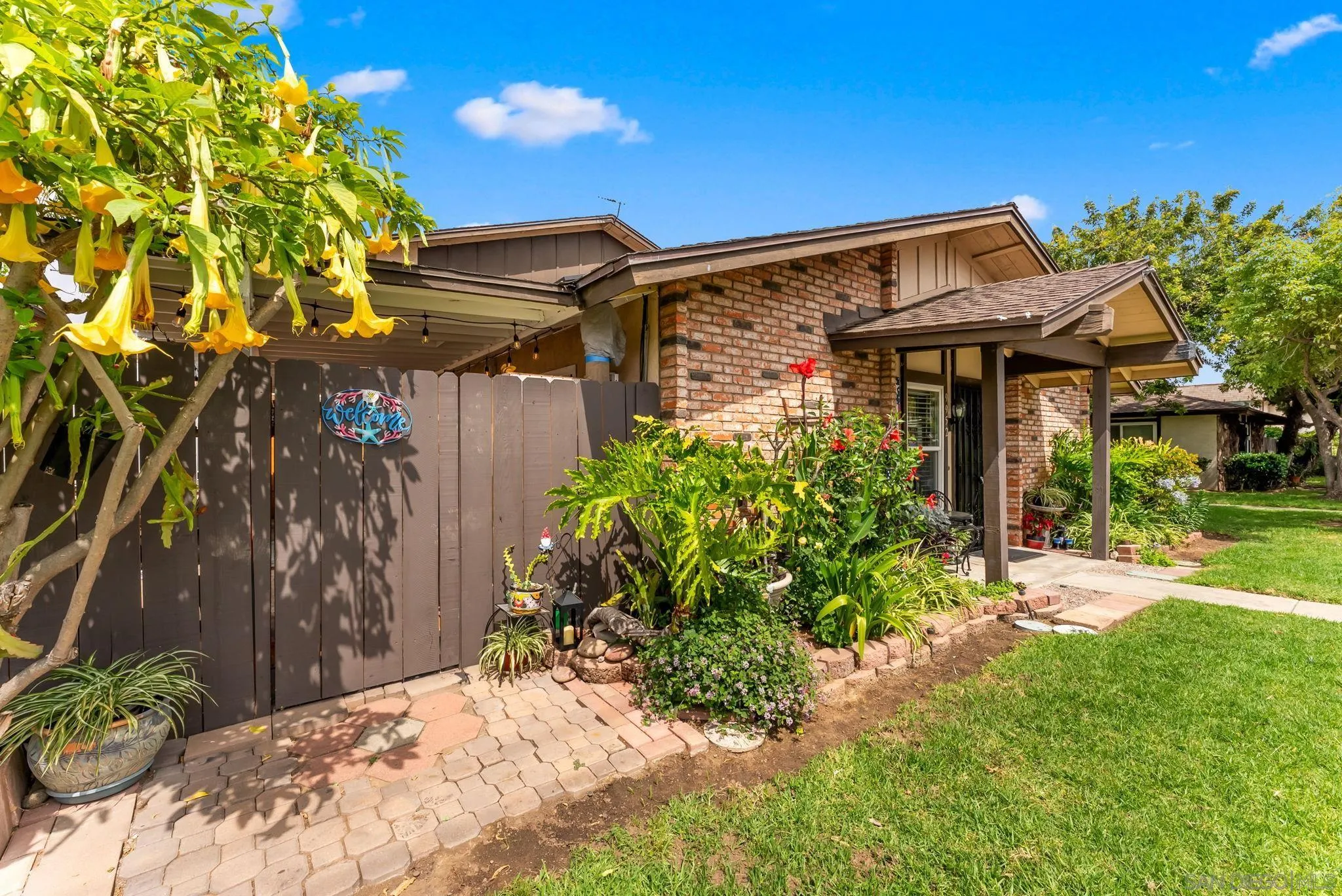 https://cdn.realtyfeed.com/cdn/127/260012311/8600e8862080518b2f9979b52bc06953.webp