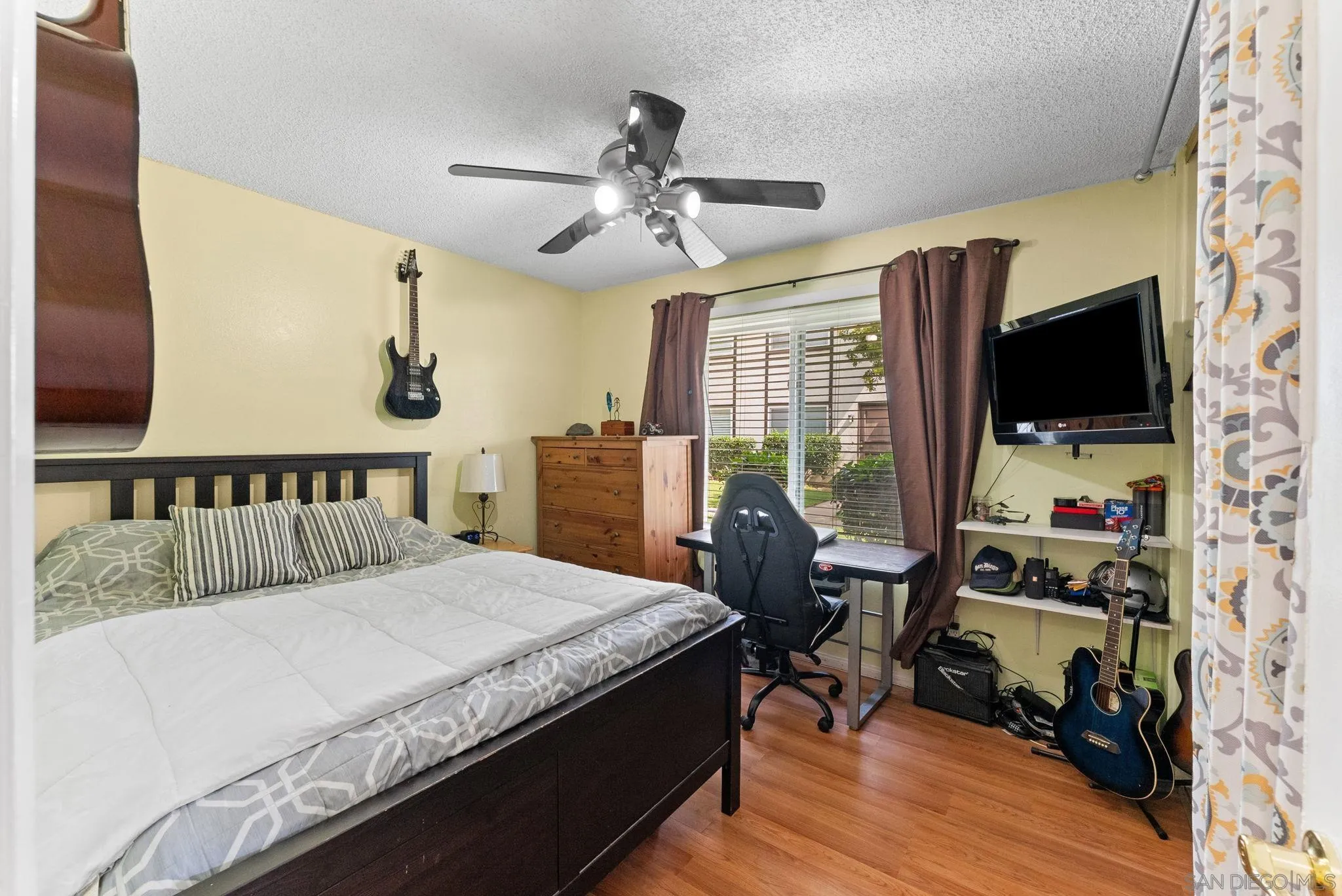 https://cdn.realtyfeed.com/cdn/127/260012311/b73b8780aae90994b1eda56330dac0b0.webp
