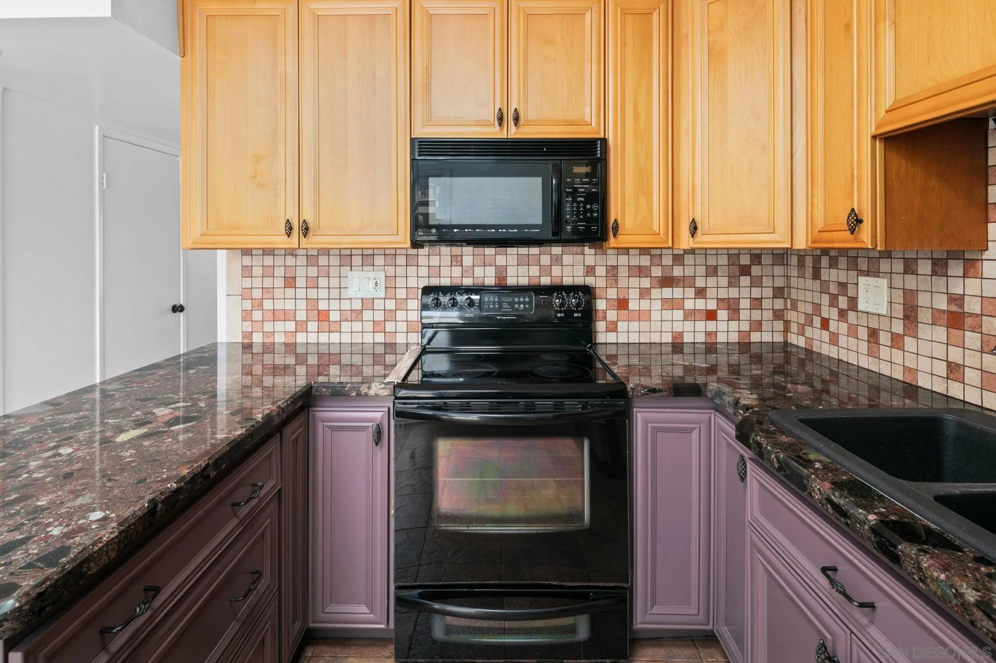 Photo #4: 260012315 Listing: Photo #4
