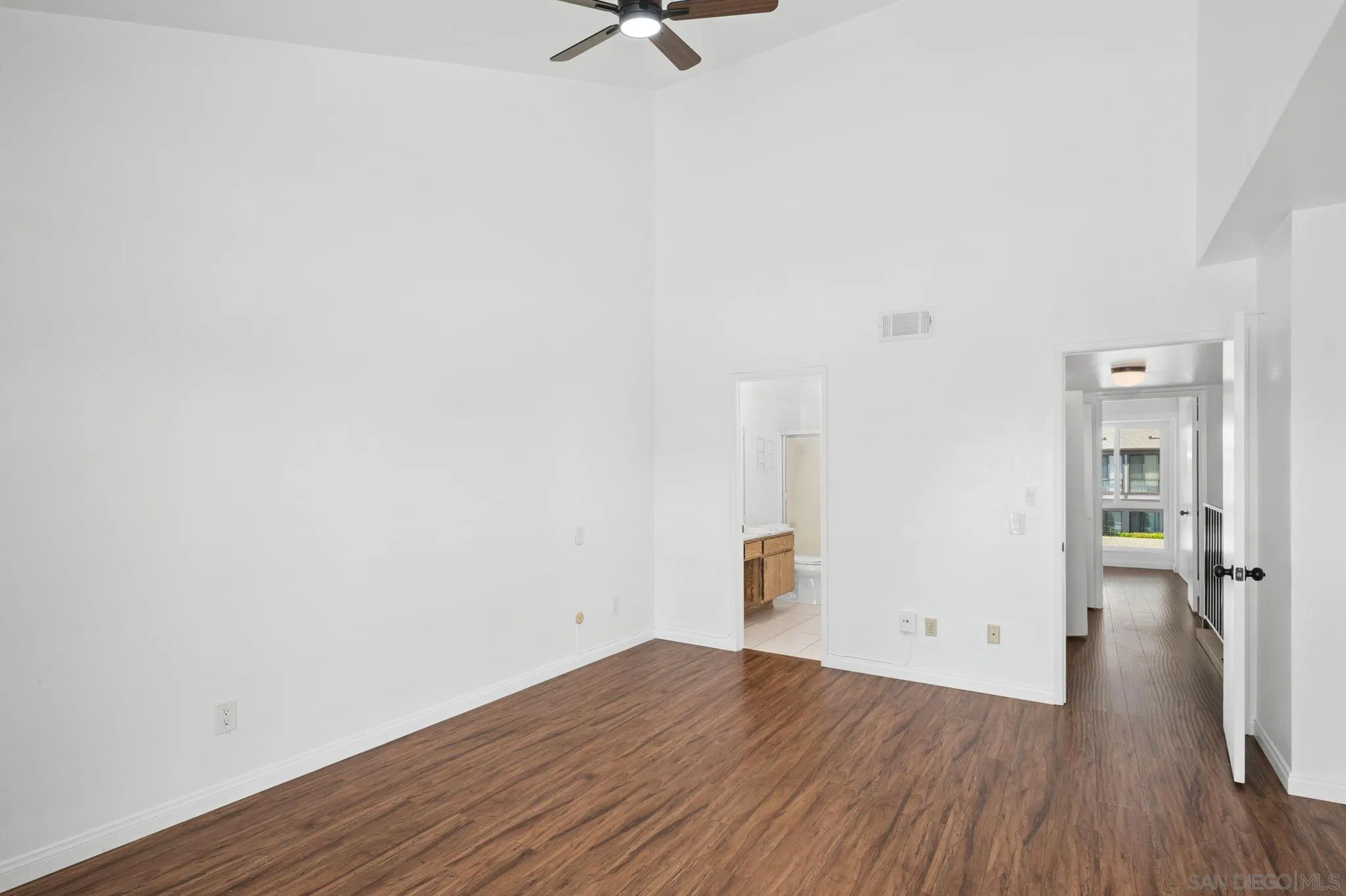 Photo #15: 260012315 Listing: Photo #15
