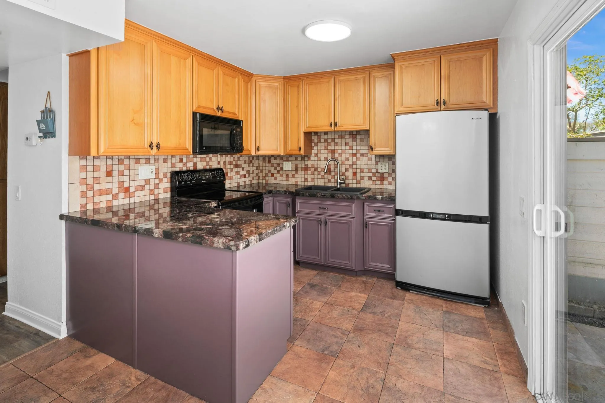 Photo #3: 260012315 Listing: Photo #3