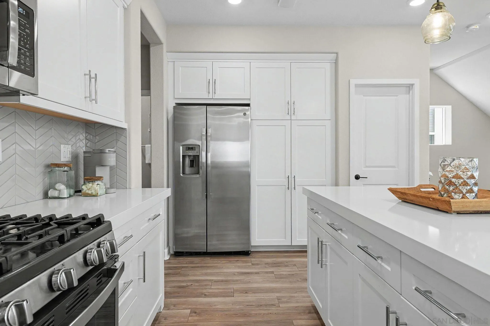 https://cdn.realtyfeed.com/cdn/127/260012317/2227bac5a8f4eba91aa1e223fee4ad64.webp