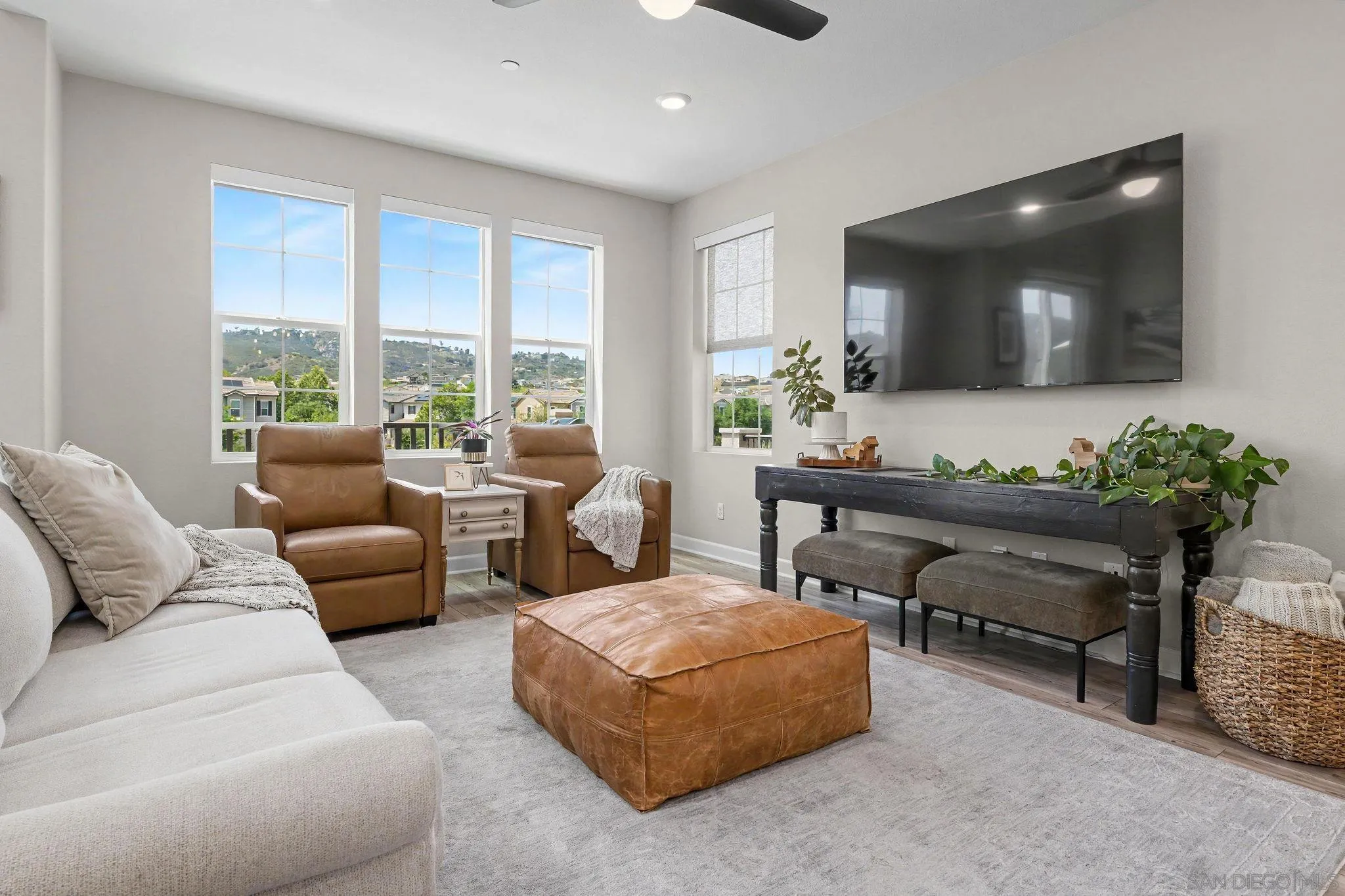 https://cdn.realtyfeed.com/cdn/127/260012317/631110d5295e96224d9d78968314373c.webp