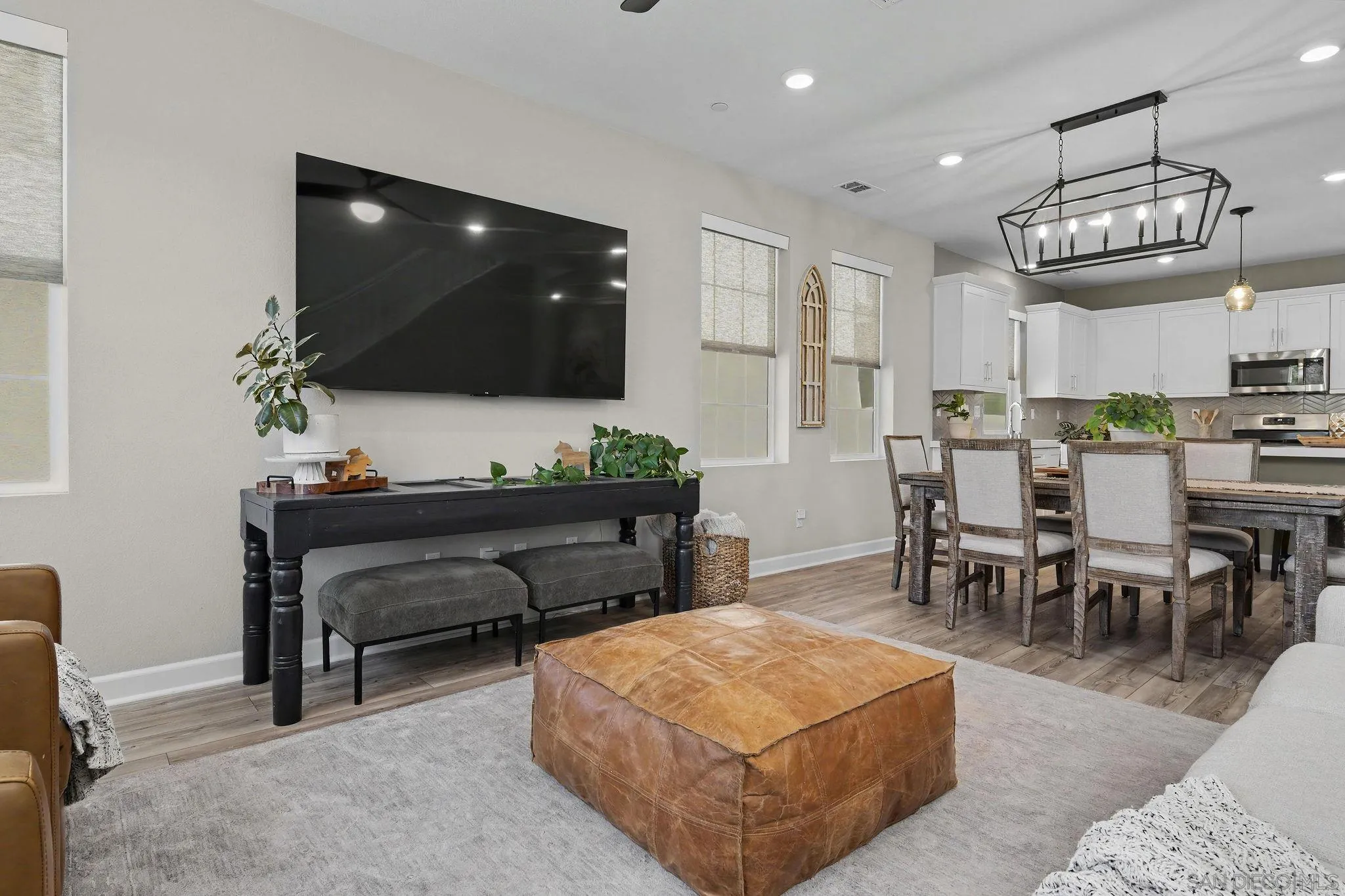https://cdn.realtyfeed.com/cdn/127/260012317/cb2985874dc266111969025d7297ae26.webp