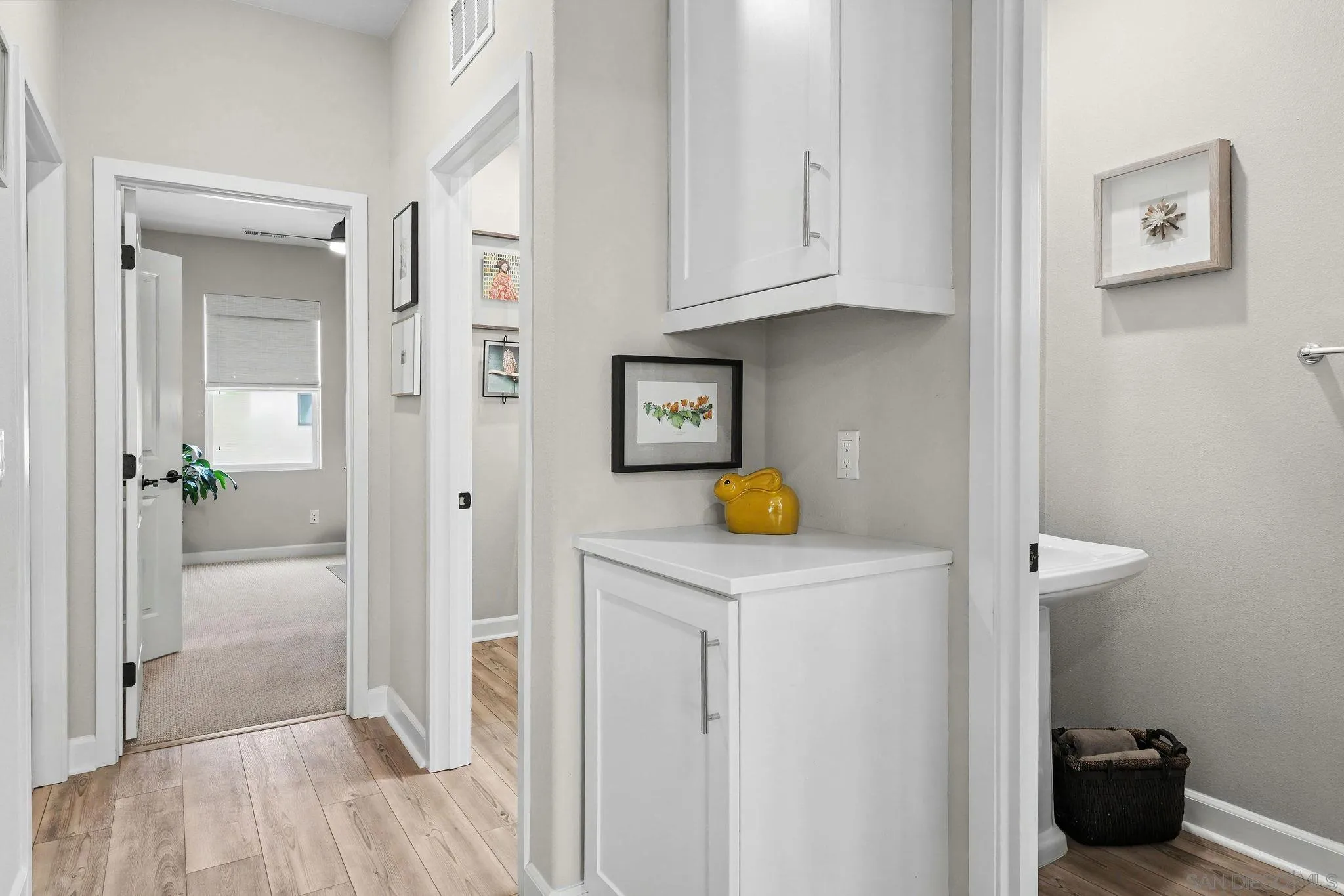 https://cdn.realtyfeed.com/cdn/127/260012317/e422f96813b92074cb2f69568930ba83.webp