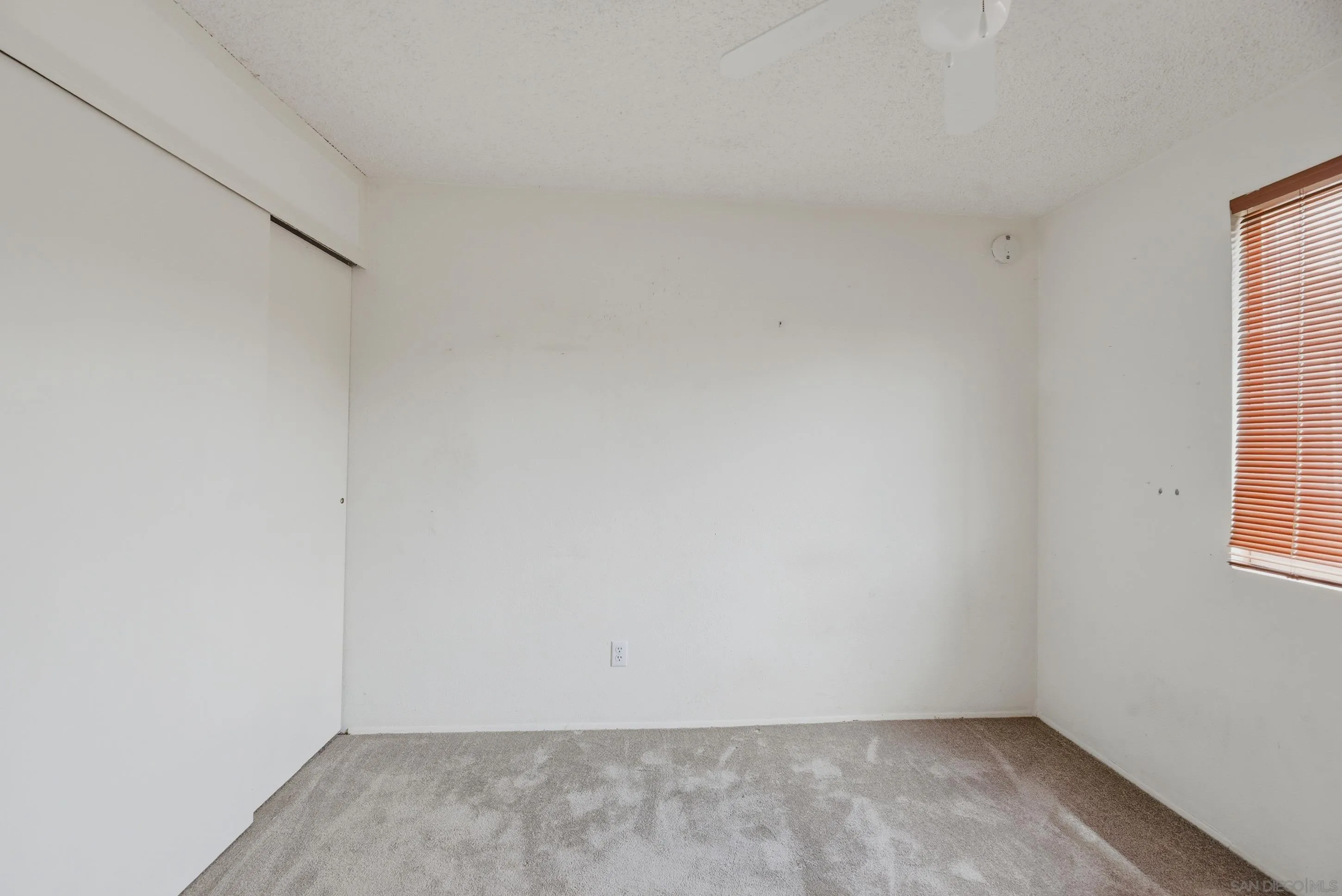 https://cdn.realtyfeed.com/cdn/127/260012318/470b8a4d8ffbc65df6aa352a11a5ab95.webp
