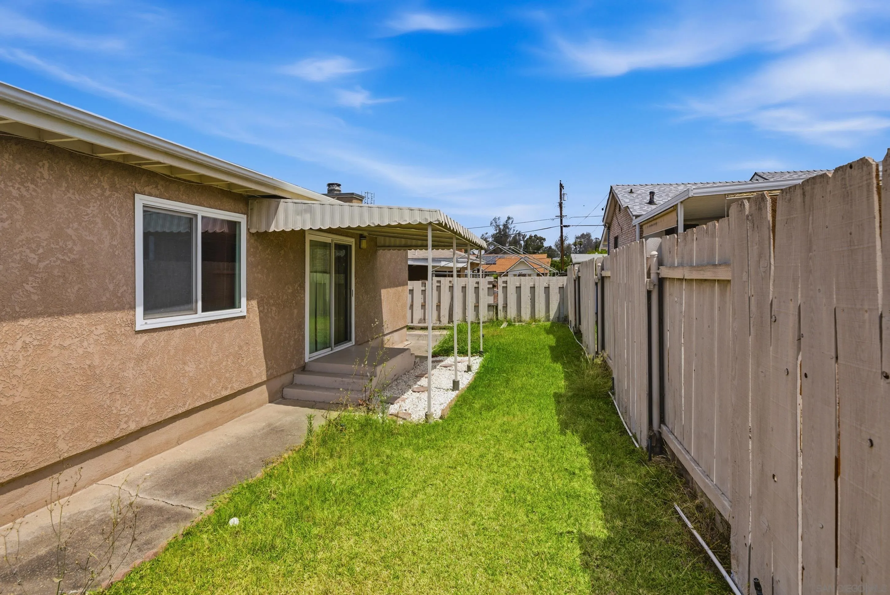 https://cdn.realtyfeed.com/cdn/127/260012318/89a51337558b6a0a795ccfcf6ccaf4f5.webp