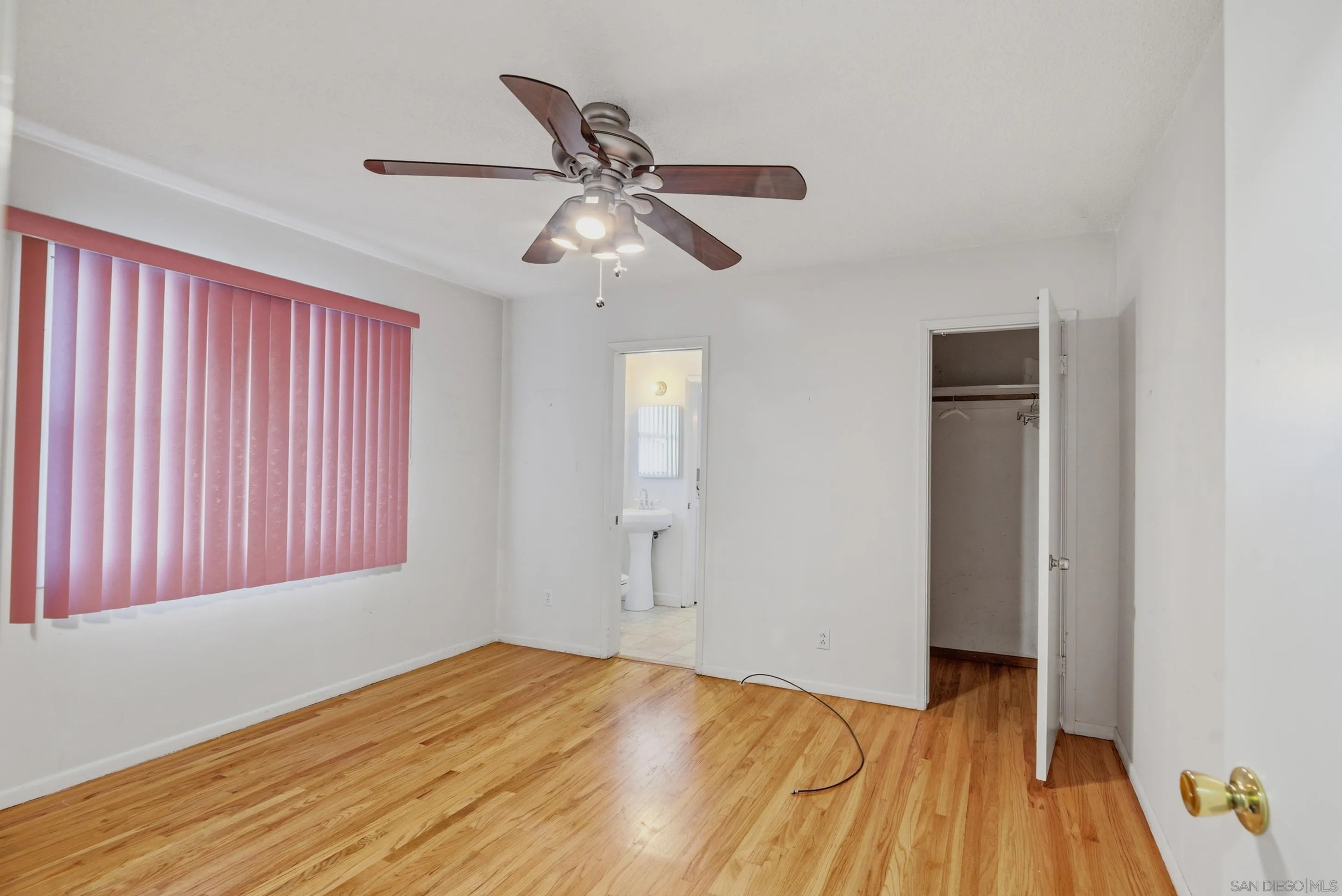 https://cdn.realtyfeed.com/cdn/127/260012318/fc9a2e33a08f4a699c65240780960080.webp