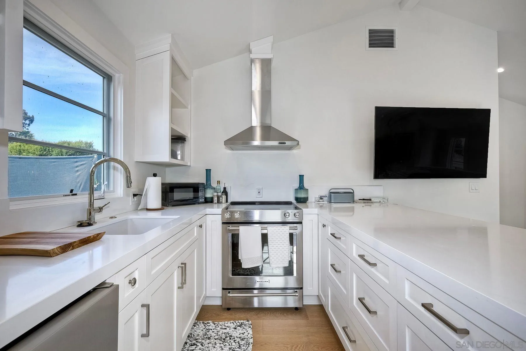 https://cdn.realtyfeed.com/cdn/127/260012319/6be9be27f1f0a39ec19144e76fa28d28.webp