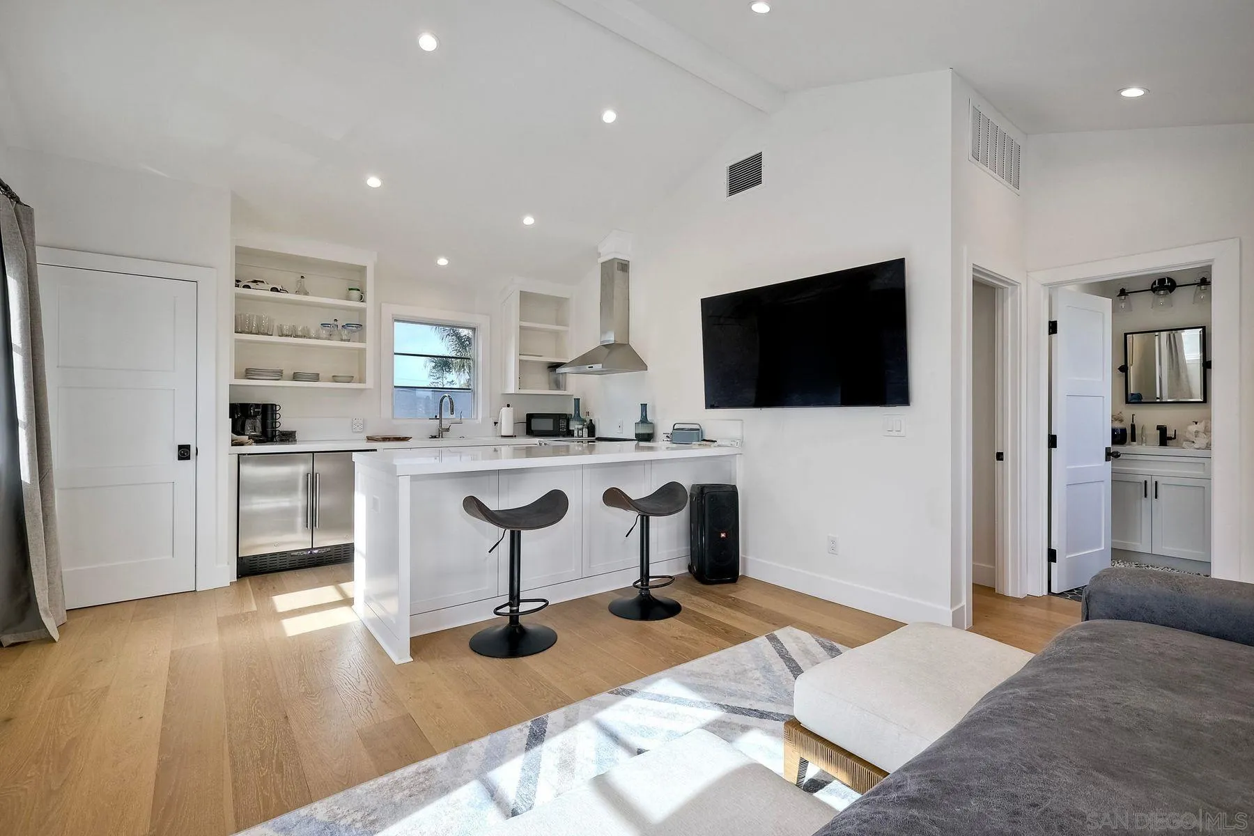 https://cdn.realtyfeed.com/cdn/127/260012319/7acc537738604bb0a69235136aa9a2ce.webp