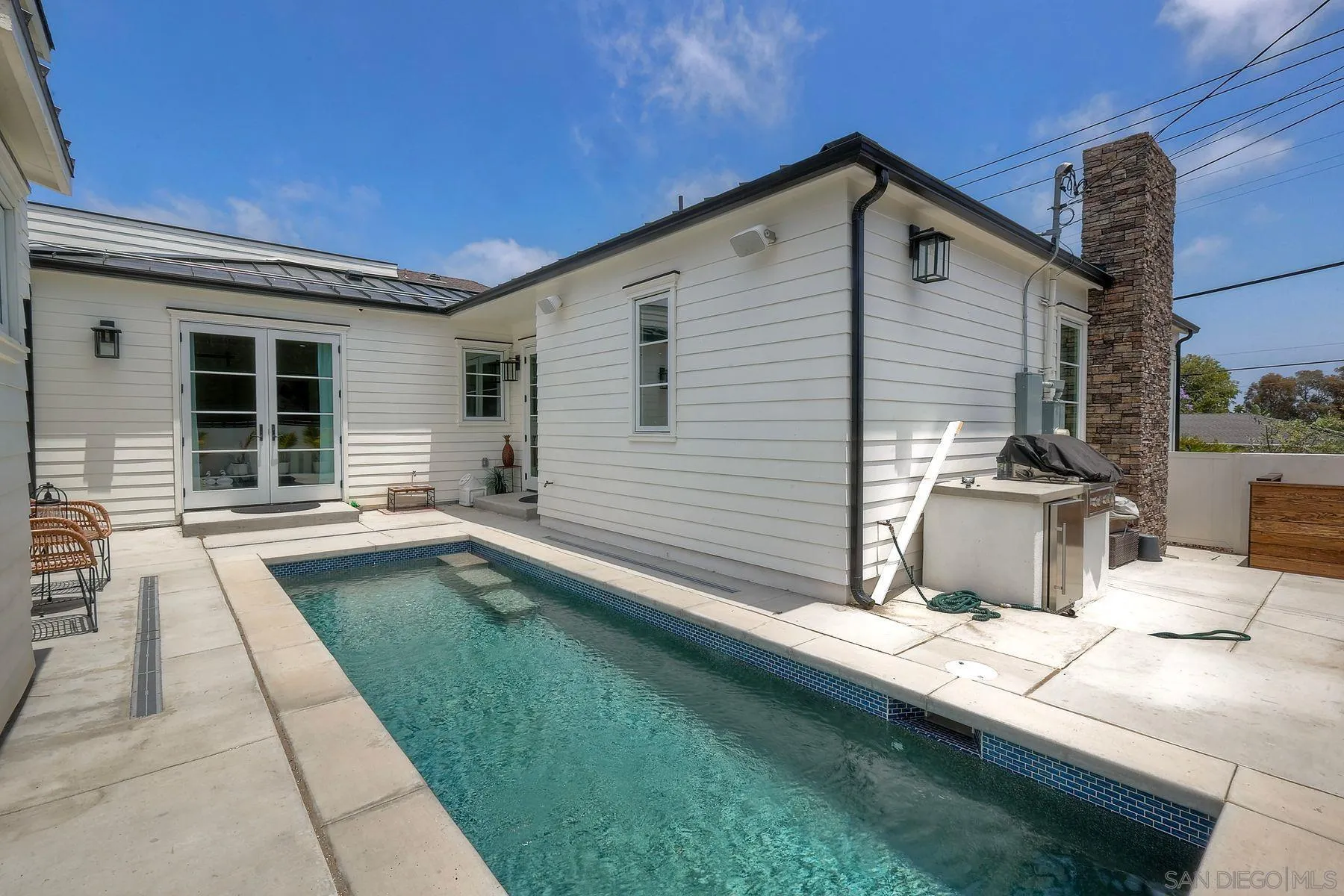 https://cdn.realtyfeed.com/cdn/127/260012319/8e355302ce2ebf3b9333b7d72dfe76b5.webp