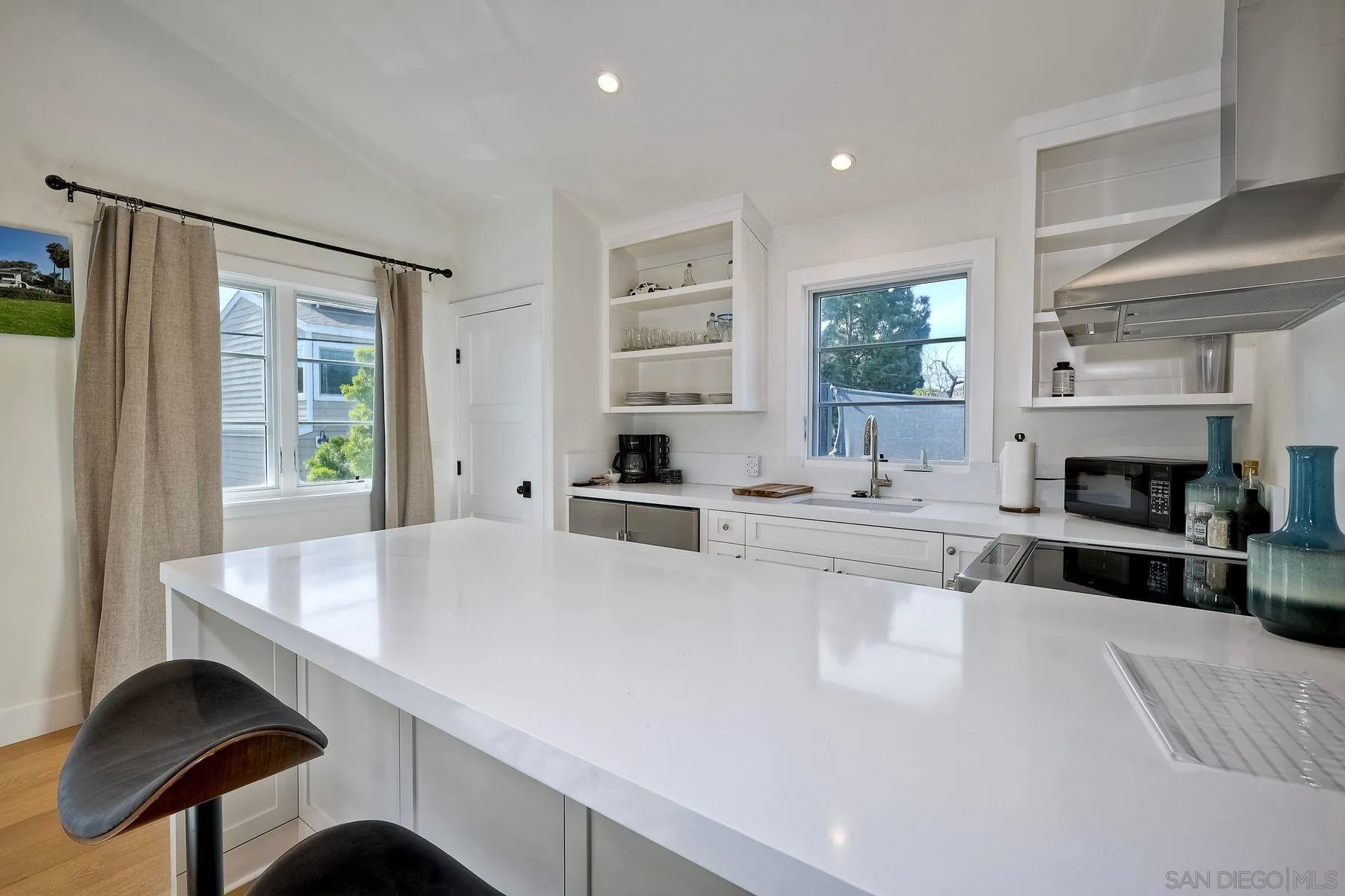 https://cdn.realtyfeed.com/cdn/127/260012319/bf0acde5ad0bd86714d378421c732bf0.webp