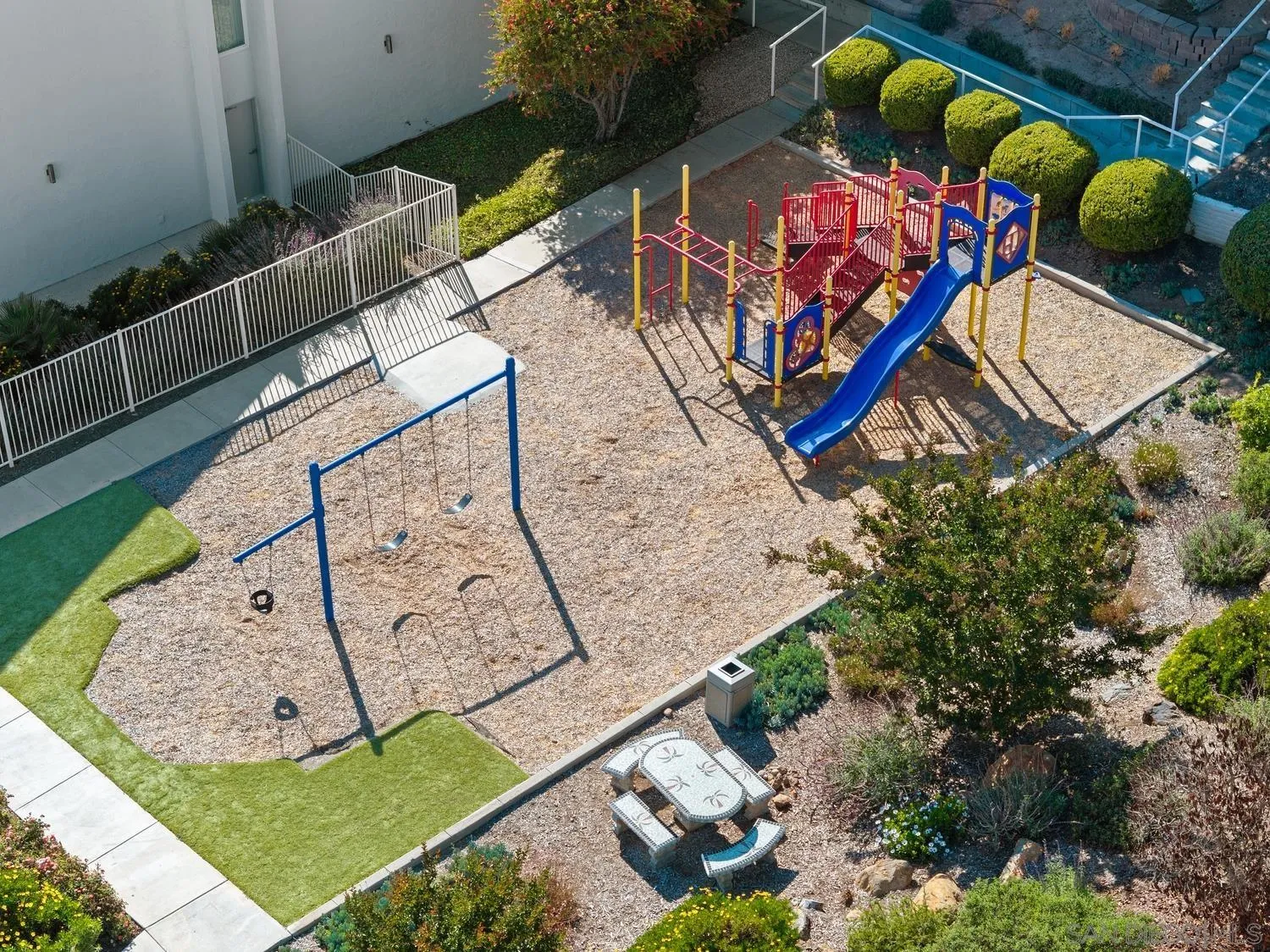 https://cdn.realtyfeed.com/cdn/127/260012320/cd17e3e22aa7b746ba3129f92945ecee.webp