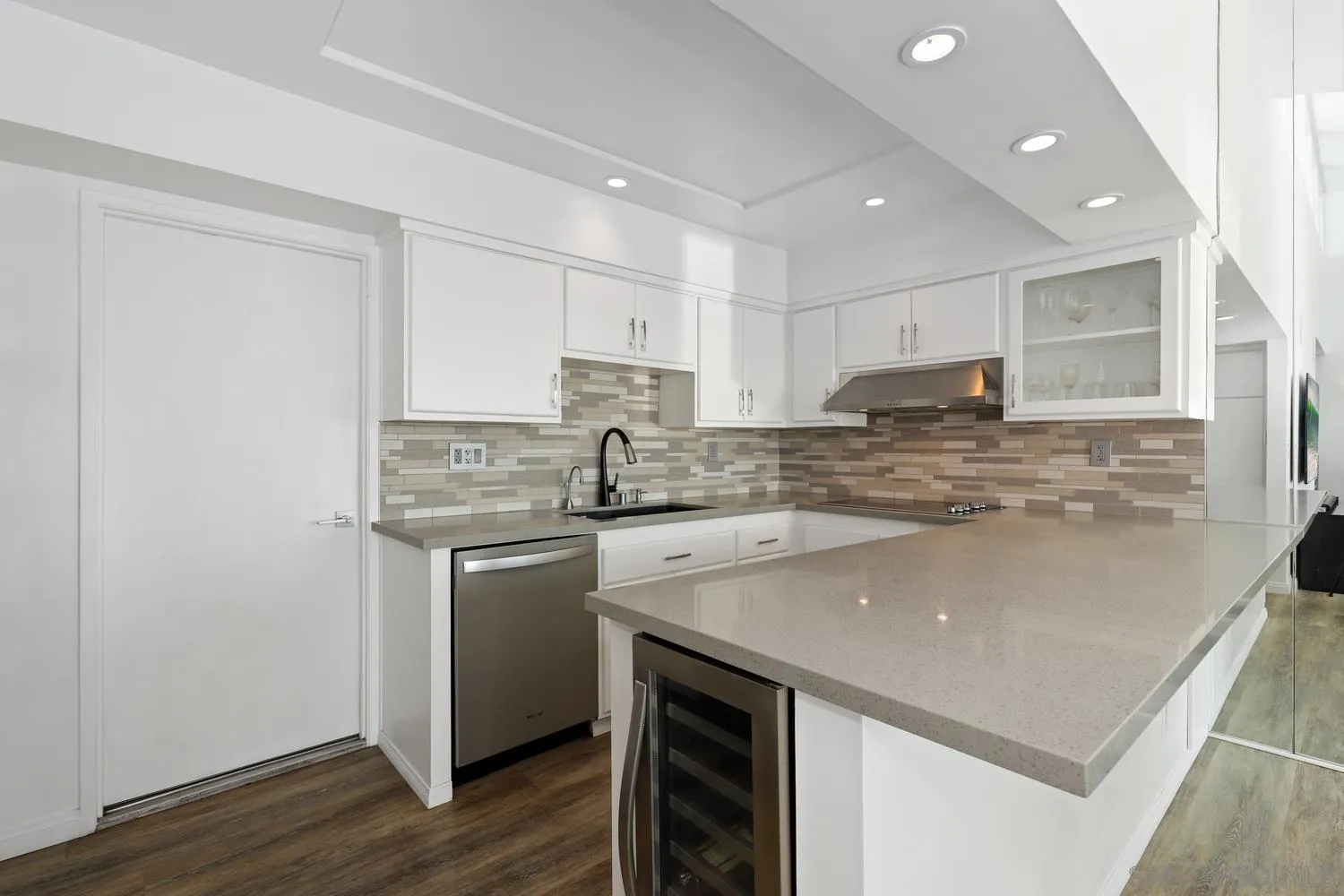 Photo #10: 260012320 Listing: Photo #10