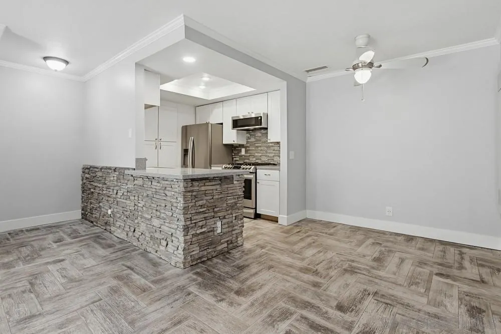 https://cdn.realtyfeed.com/cdn/127/260012323/0ece0b1b9c3d2aa4c229135f3579ff0e.webp