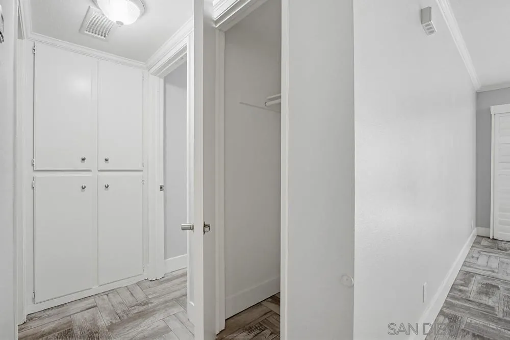 https://cdn.realtyfeed.com/cdn/127/260012323/2357f615b03c01aa0e6243e585d0ea3f.webp