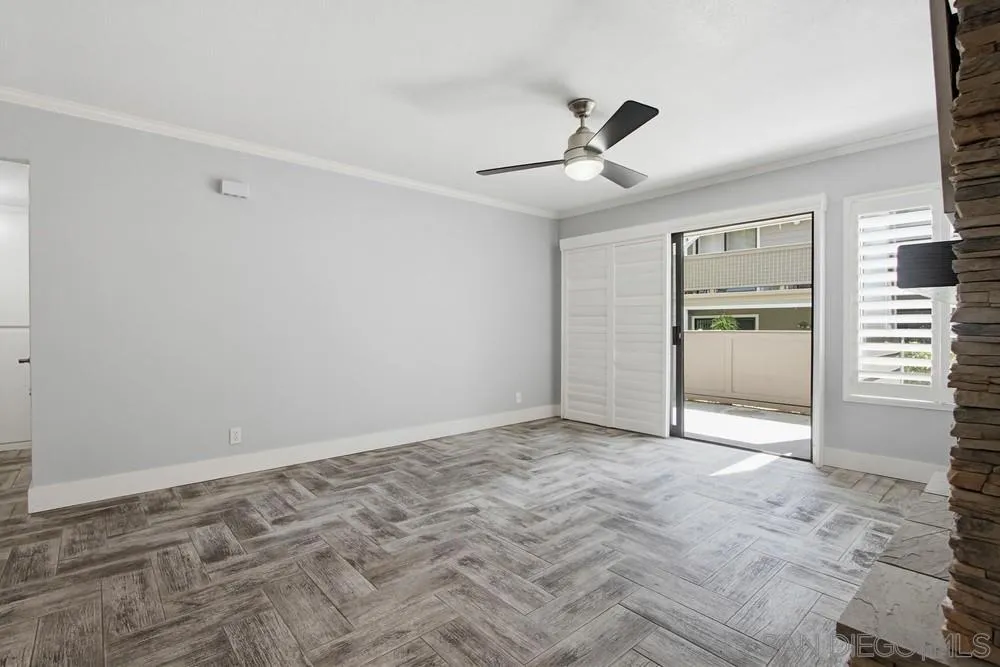 https://cdn.realtyfeed.com/cdn/127/260012323/4aa8f15adb12918877ce10fec409e32e.webp