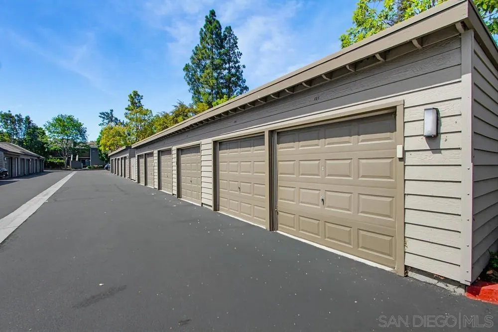 https://cdn.realtyfeed.com/cdn/127/260012323/684883299e1669f57f5beb8a934b9527.webp