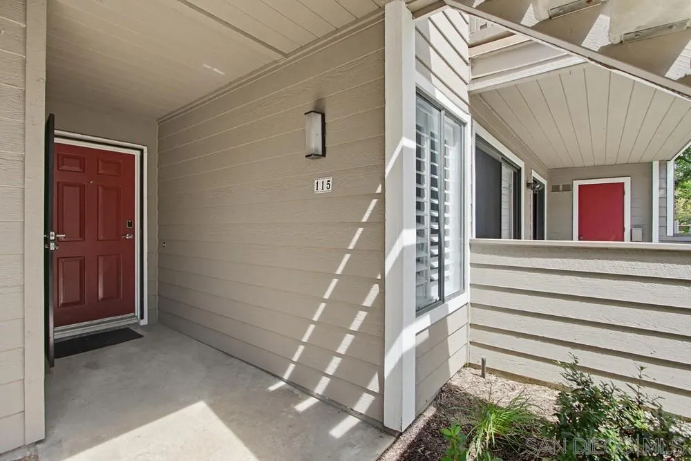 https://cdn.realtyfeed.com/cdn/127/260012323/a1168abd0bbb3138375c26ebb717c5ad.webp