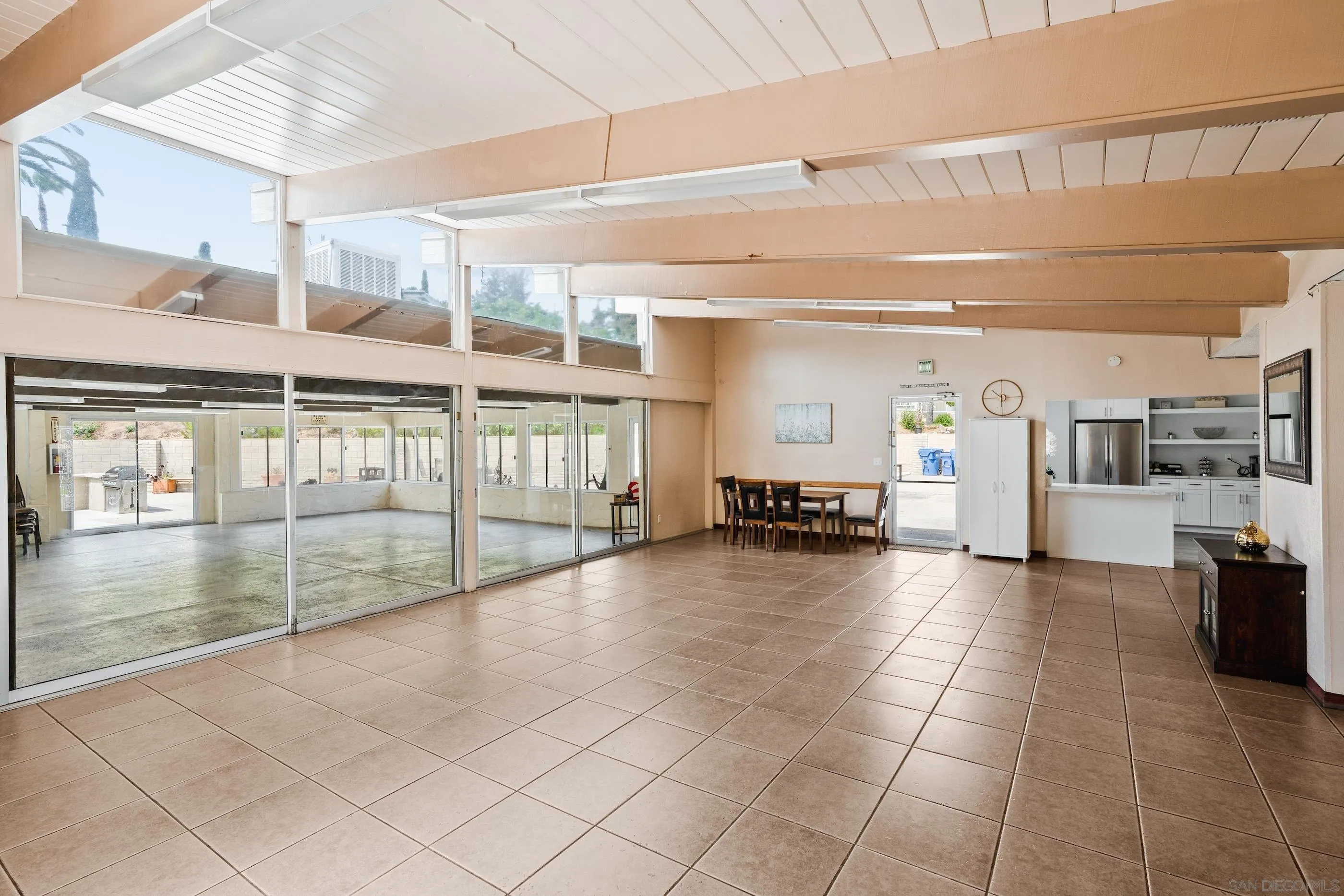 https://cdn.realtyfeed.com/cdn/127/260012328/0fc9dcbcac2811254f10d3a69d038608.webp