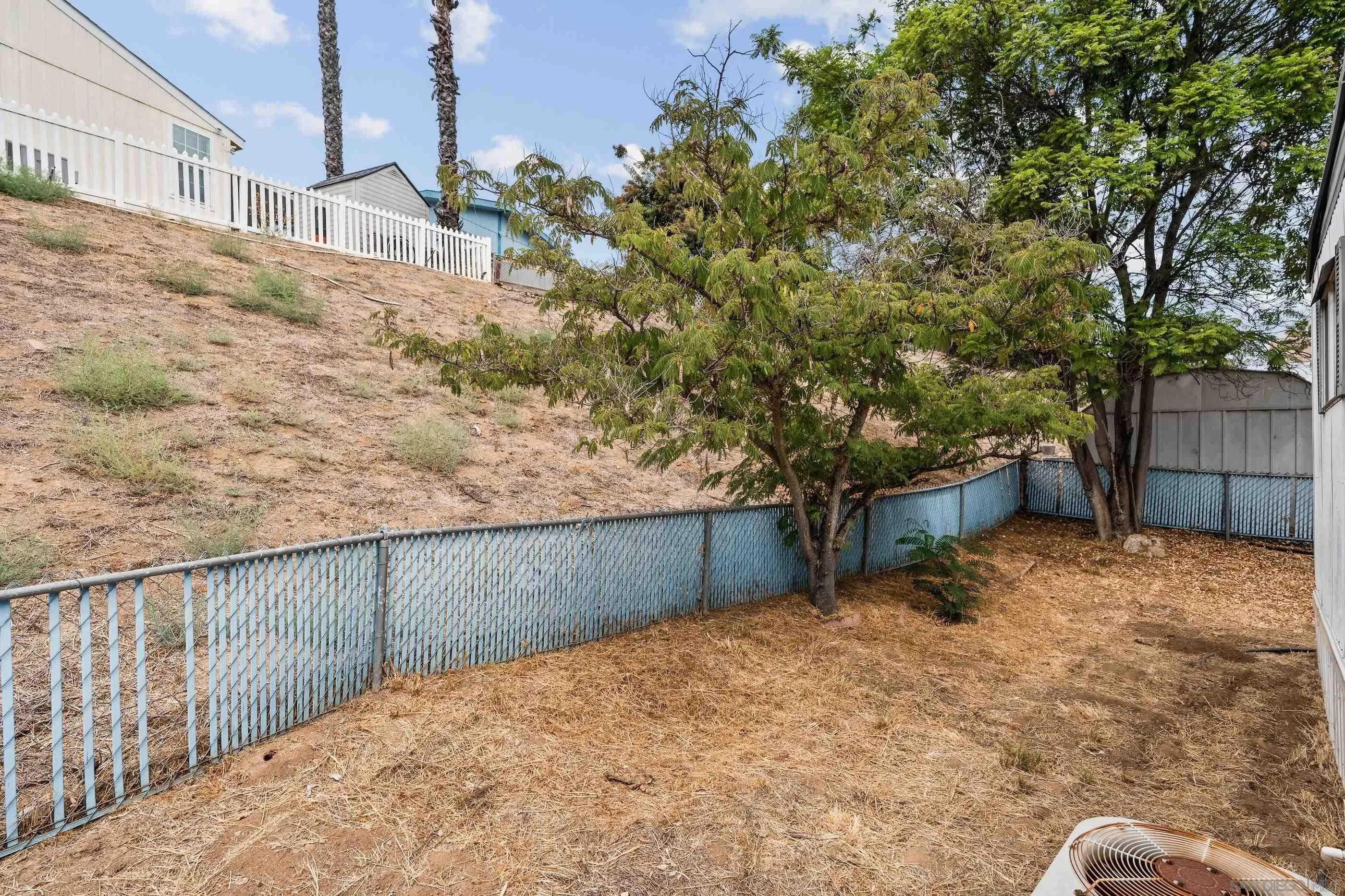 https://cdn.realtyfeed.com/cdn/127/260012328/29c6511e686adcf218435adff2a45ca5.webp