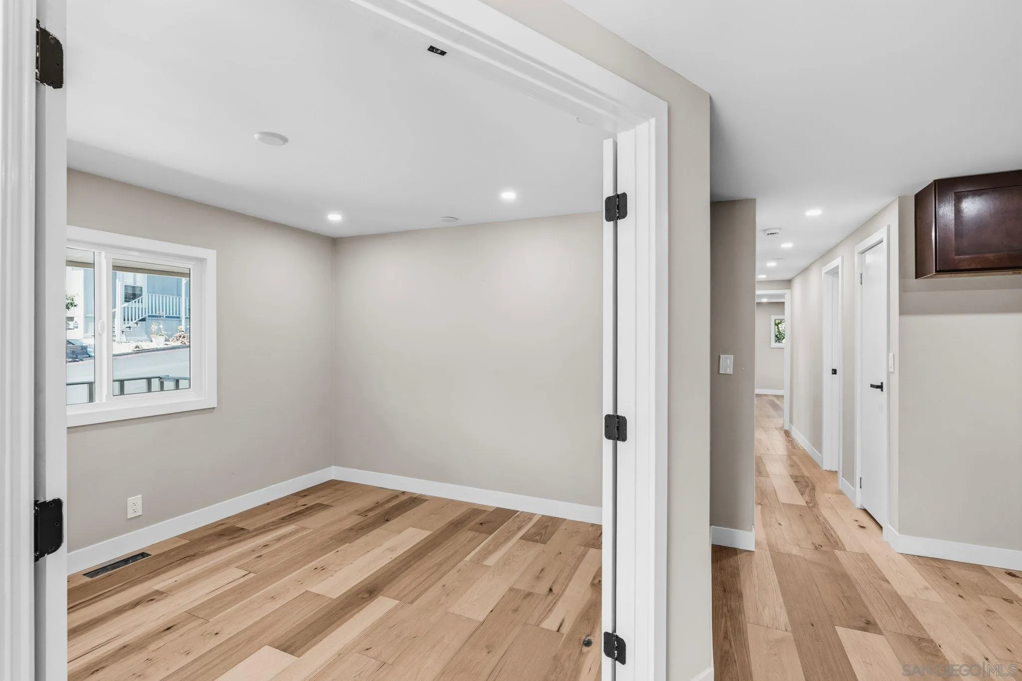 https://cdn.realtyfeed.com/cdn/127/260012328/50b79c1cb0b8a8ac688a0996ab60b100.webp