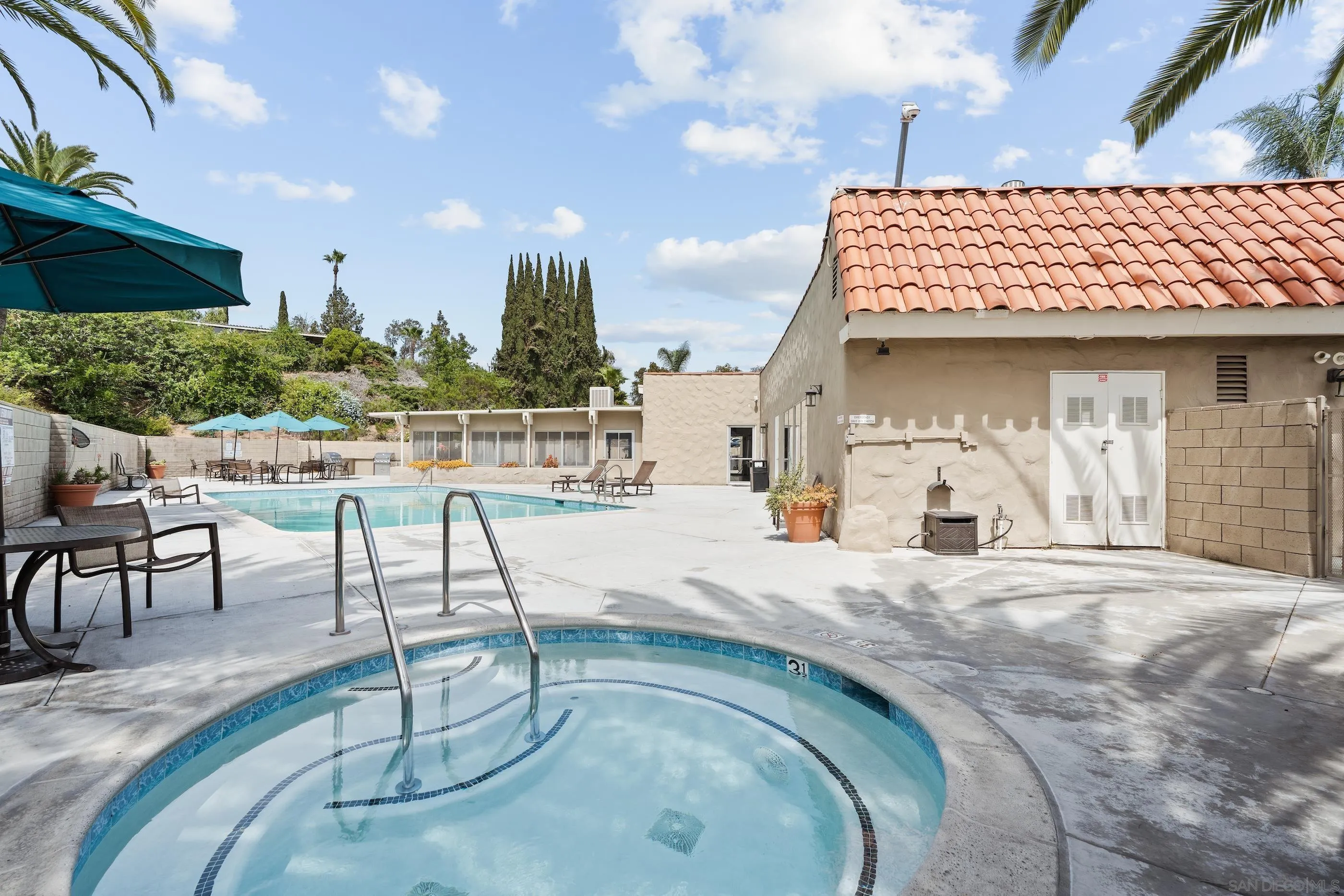 https://cdn.realtyfeed.com/cdn/127/260012328/c6180c5977dbefc8c9a2a17d16790824.webp