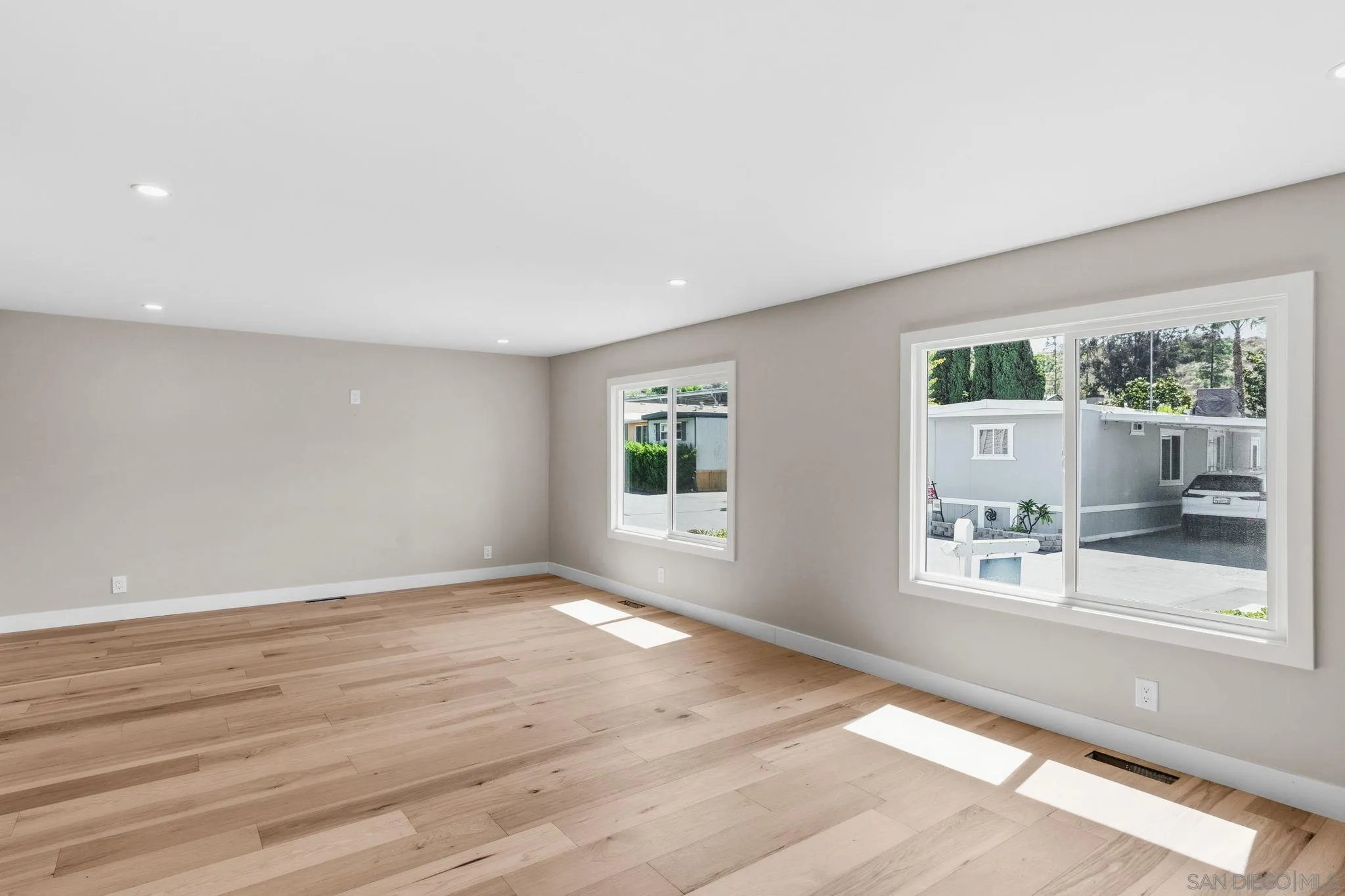 https://cdn.realtyfeed.com/cdn/127/260012328/c9ae5e325f588a0174496d2199080772.webp