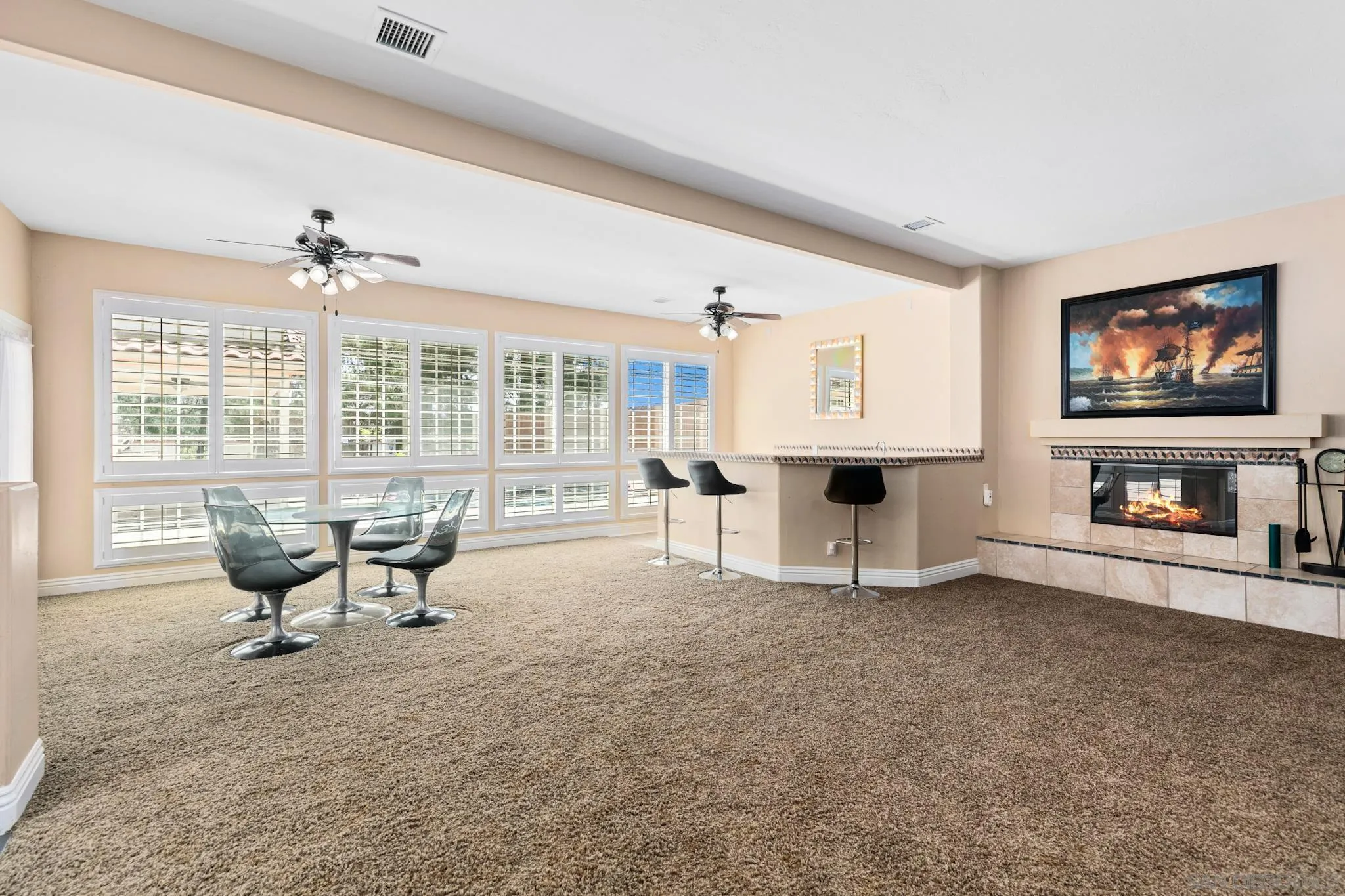 https://cdn.realtyfeed.com/cdn/127/260012331/17be1daaa0dbbe71b10f39bdba93b963.webp