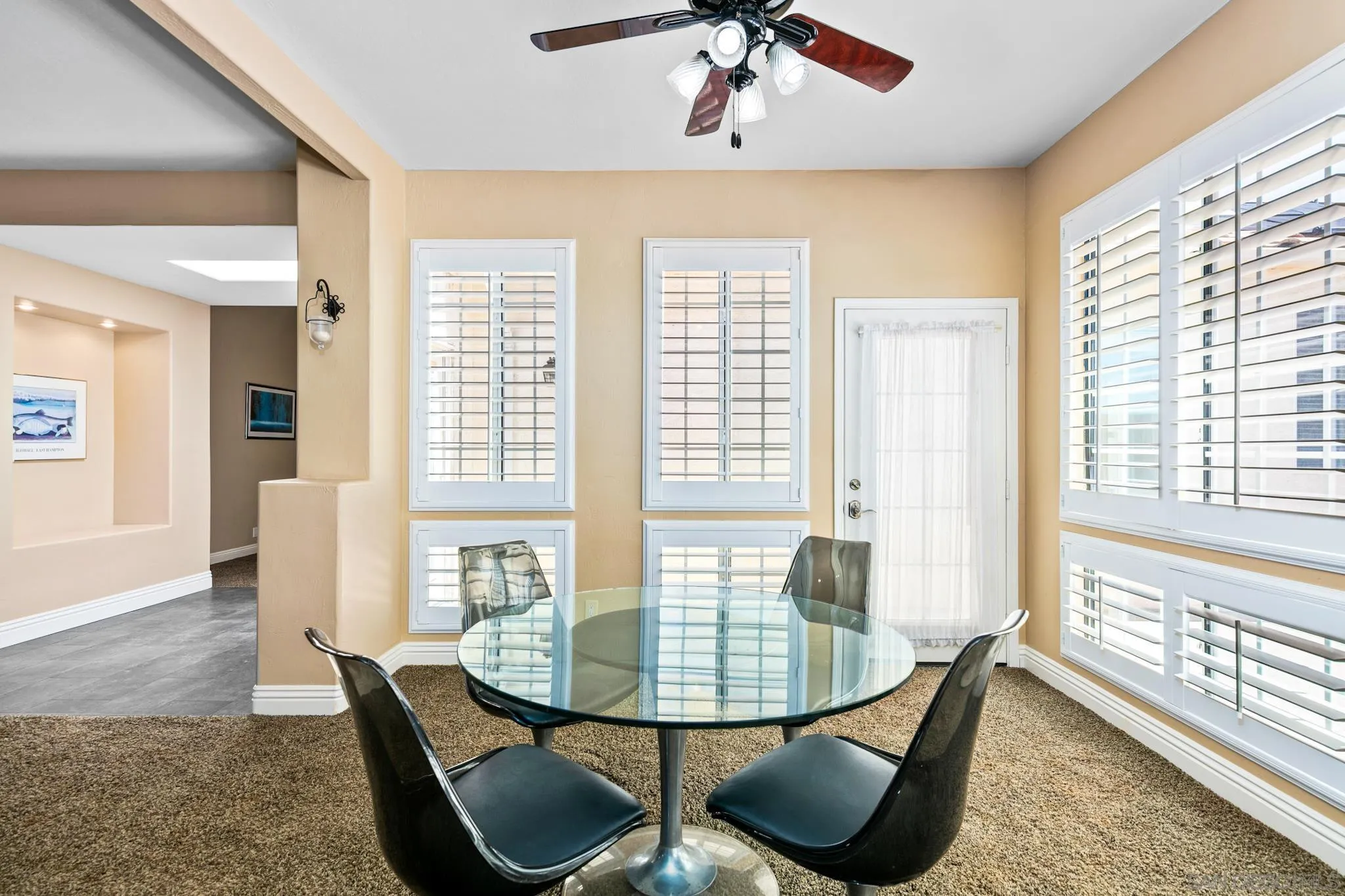 https://cdn.realtyfeed.com/cdn/127/260012331/1e0a7923a610fdeda4858abd71c04a73.webp
