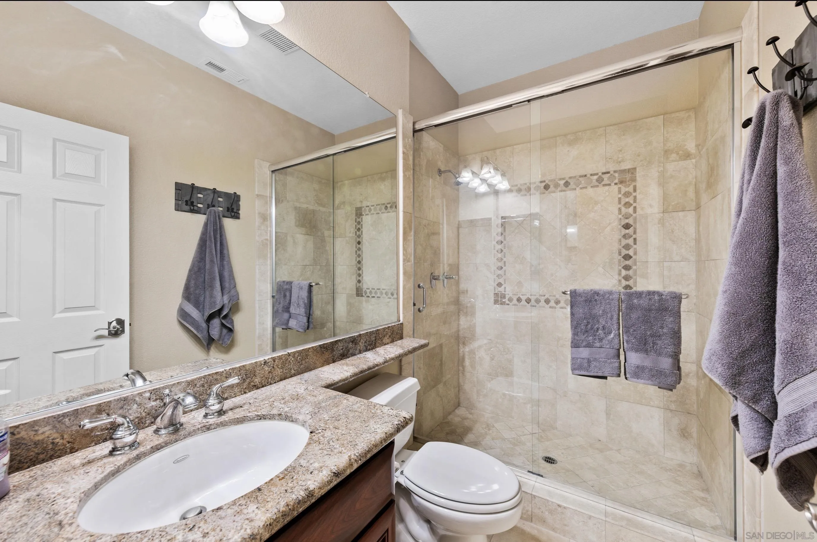 https://cdn.realtyfeed.com/cdn/127/260012331/34e87be792df9923d1522a2e04f6a10a.webp