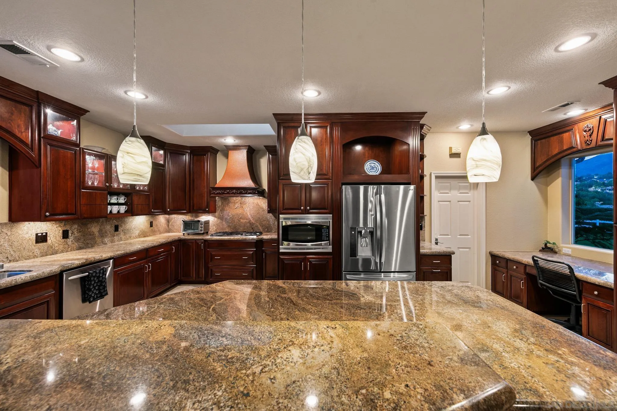 https://cdn.realtyfeed.com/cdn/127/260012331/3dda60cf0b5c7873c54b74ba1f3ddf8e.webp