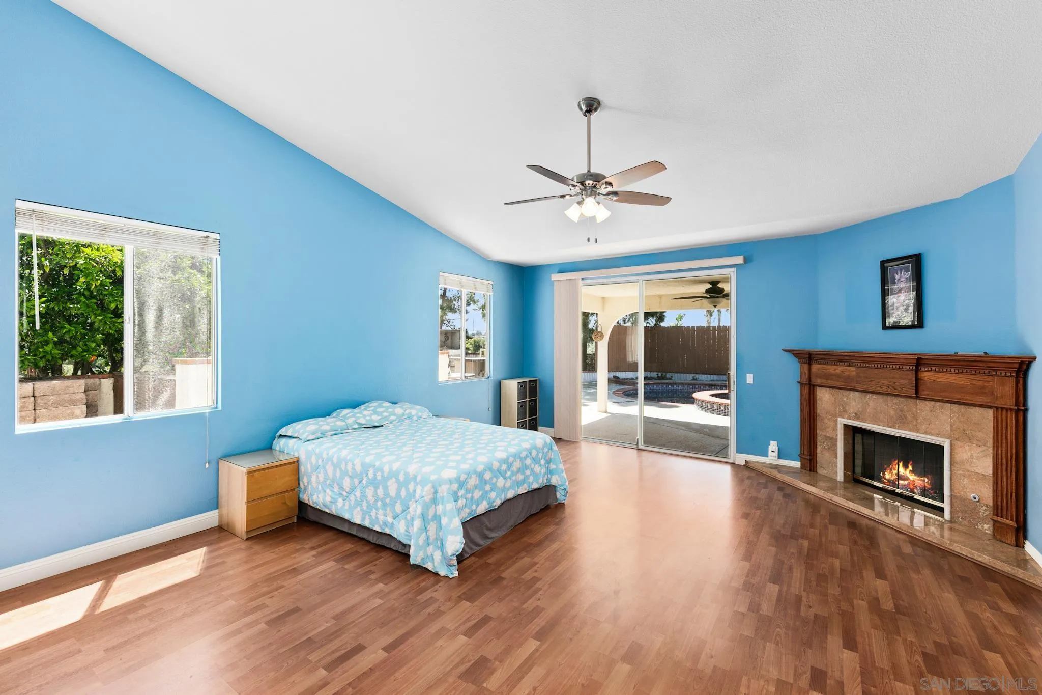 https://cdn.realtyfeed.com/cdn/127/260012331/74d66ce9bb5e84d74f1d7bba788ea8ff.webp