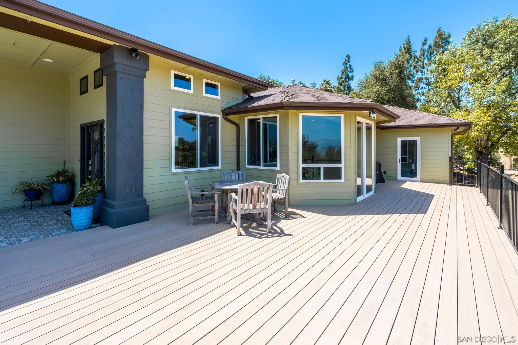 https://cdn.realtyfeed.com/cdn/127/260012332/1cab985b7e9ba457a7584d6296dd159f.webp