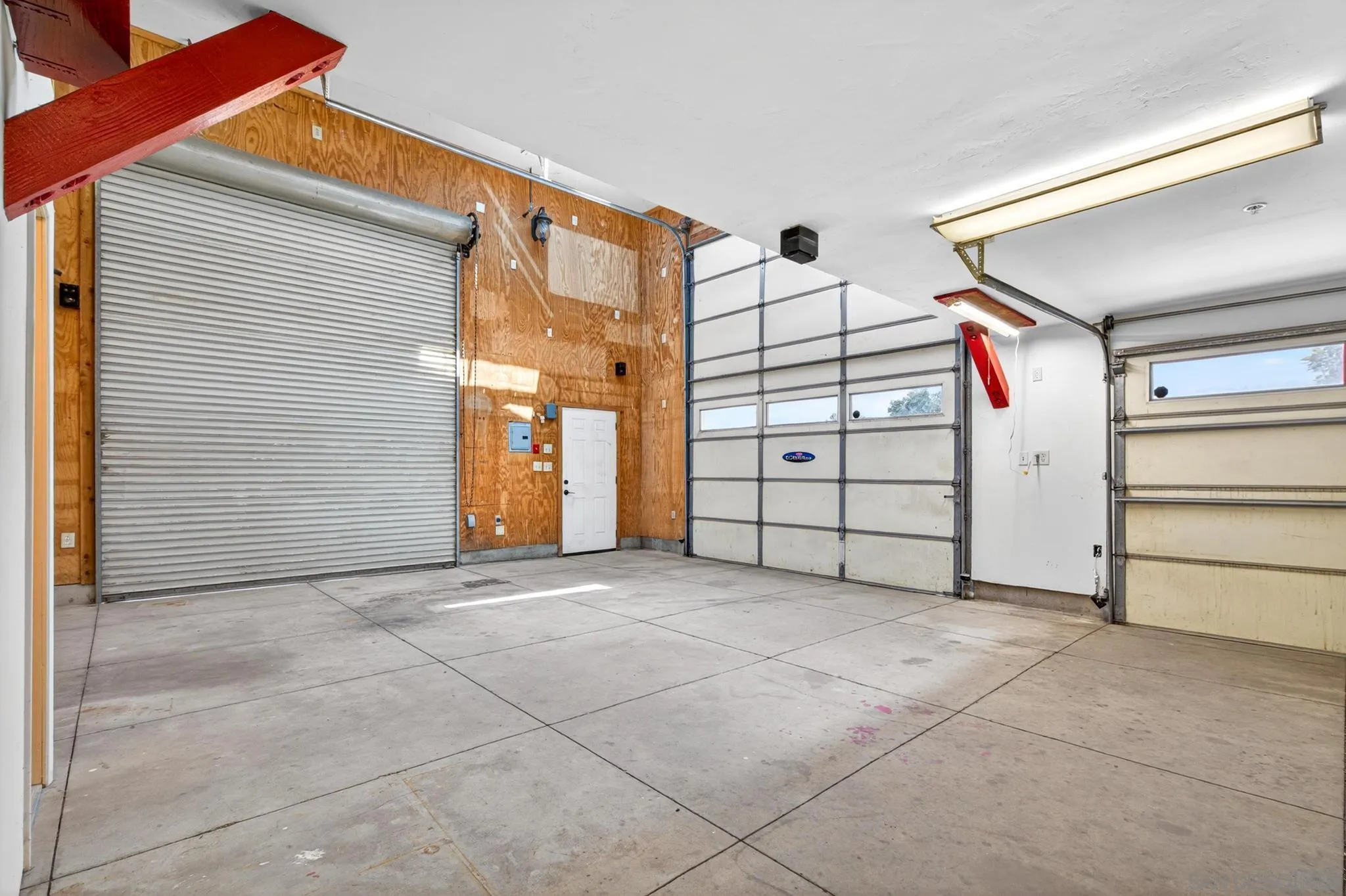 https://cdn.realtyfeed.com/cdn/127/260012332/77a75b9855c346aba013d517fb88934b.webp