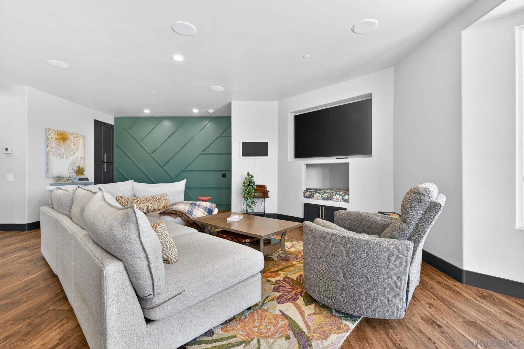 https://cdn.realtyfeed.com/cdn/127/260012332/98794bbe51bdcc6ba01f5974e14a3a14.webp
