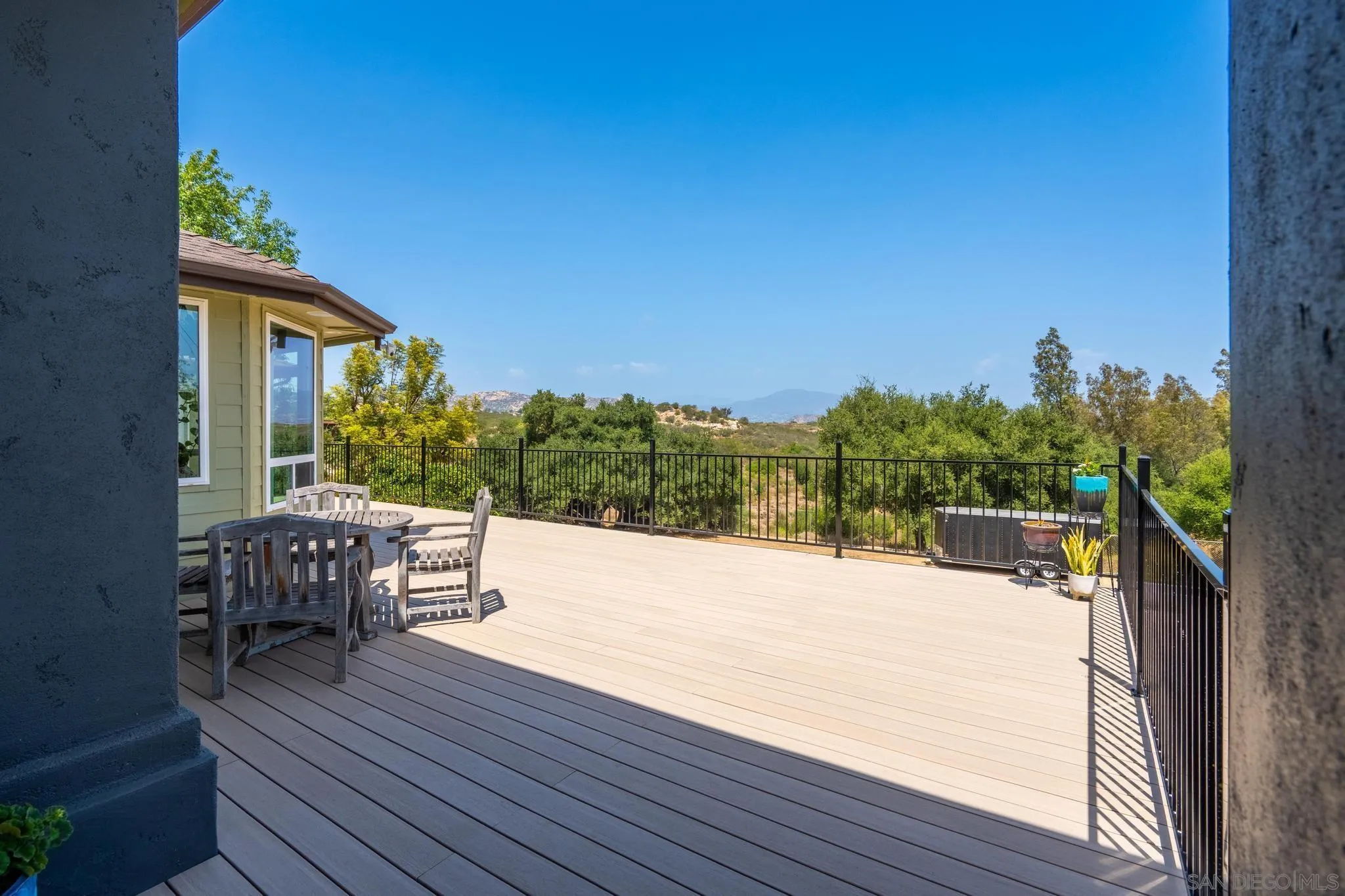 https://cdn.realtyfeed.com/cdn/127/260012332/cfc1687e24a11e8b5708288d4fc82665.webp