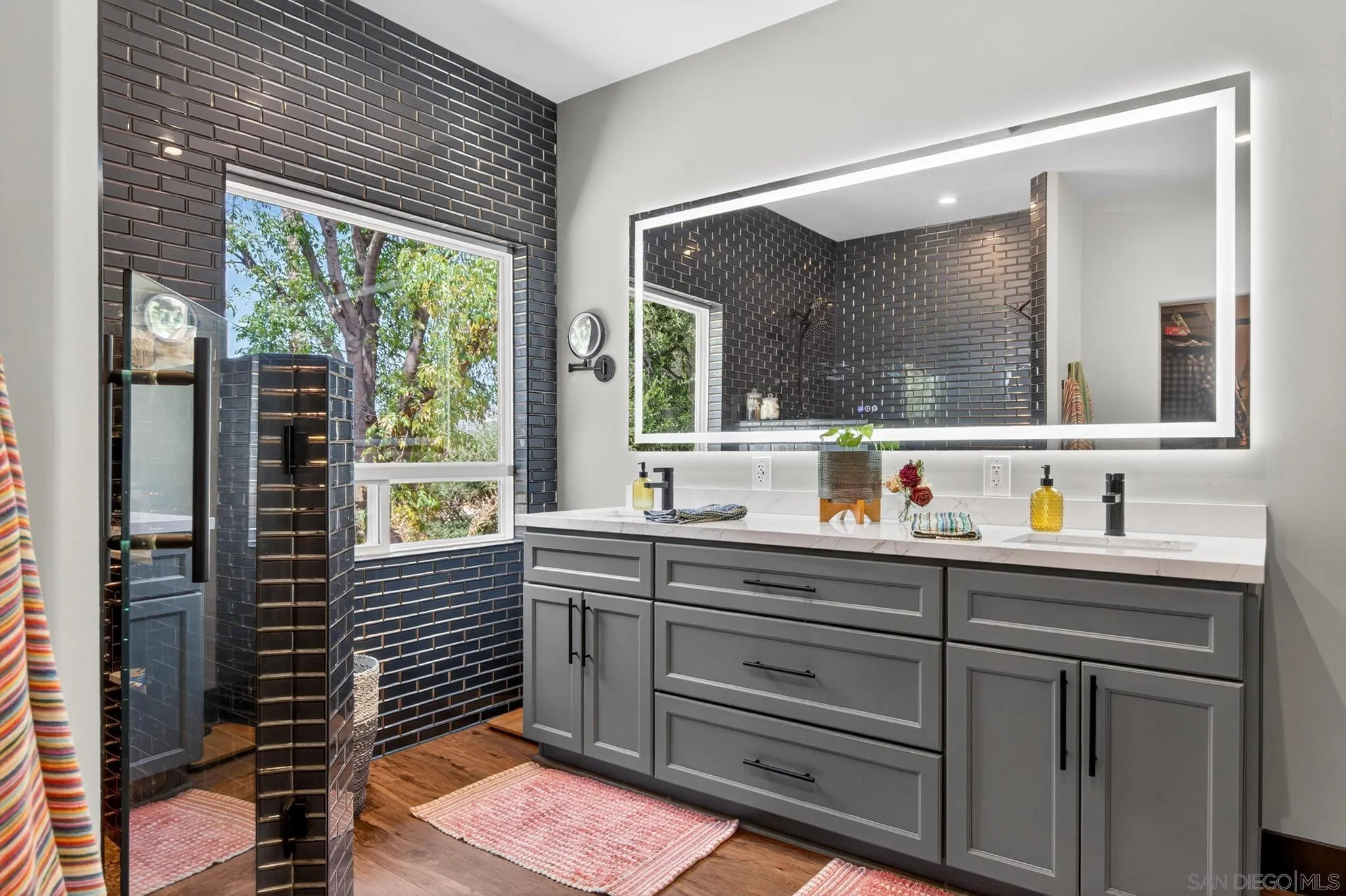 https://cdn.realtyfeed.com/cdn/127/260012332/f2de45f790ef3e7e6d50367a483e2acb.webp