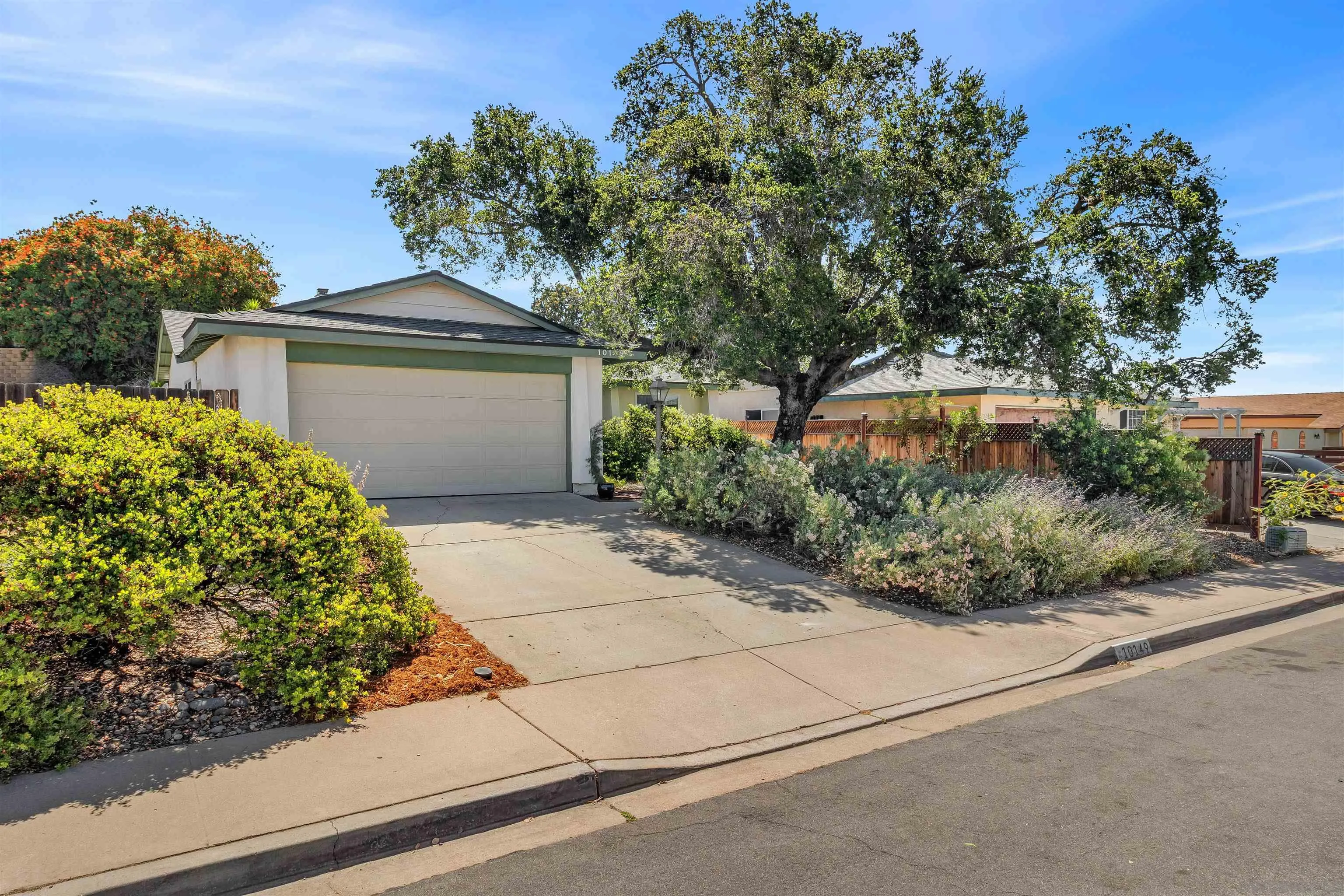 https://cdn.realtyfeed.com/cdn/127/260012334/1cabd812857b38770b807f663f8e52e6.webp