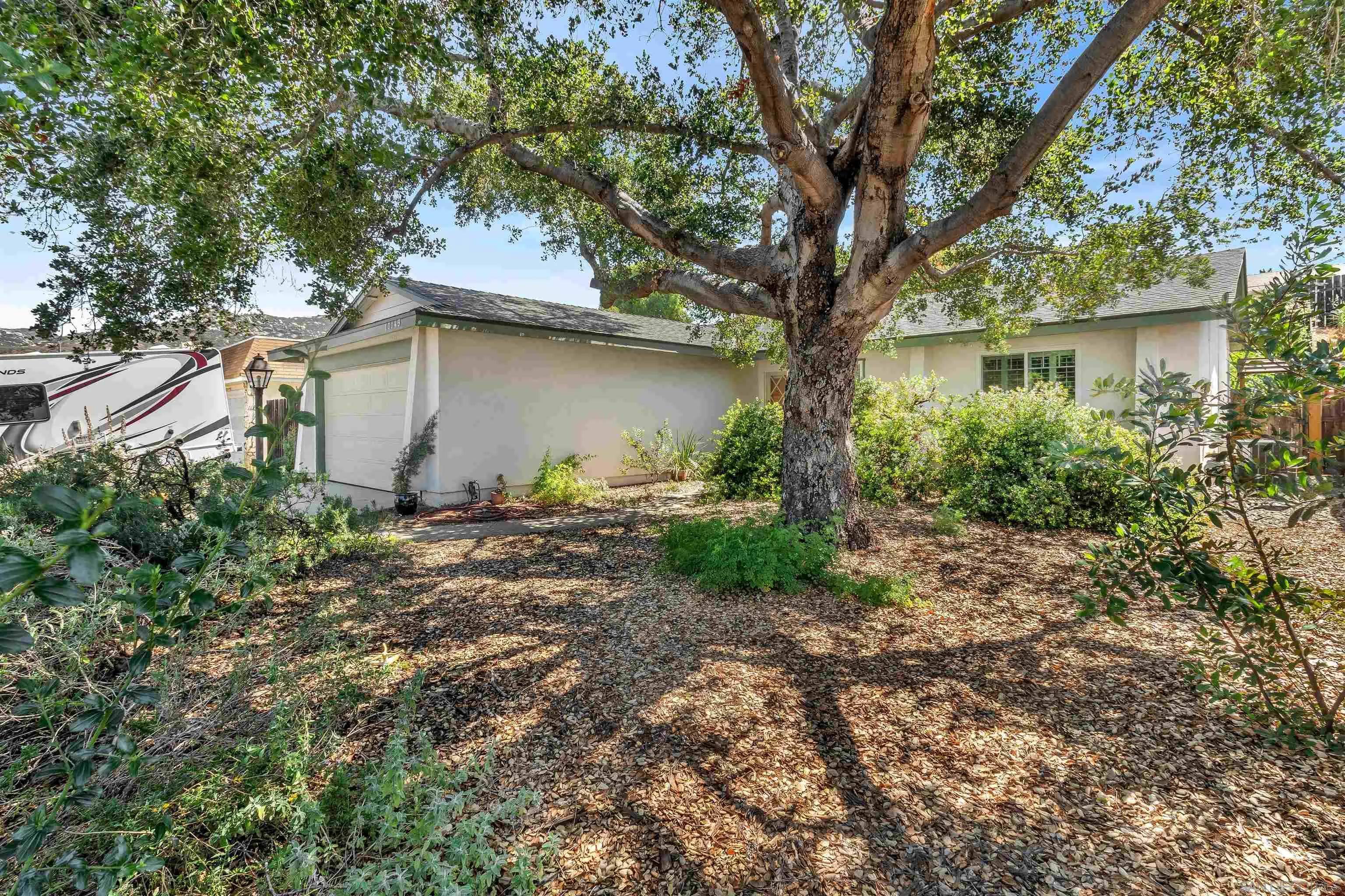 https://cdn.realtyfeed.com/cdn/127/260012334/26ad3a2a77587d60c1a0a88f8c79ae7f.webp