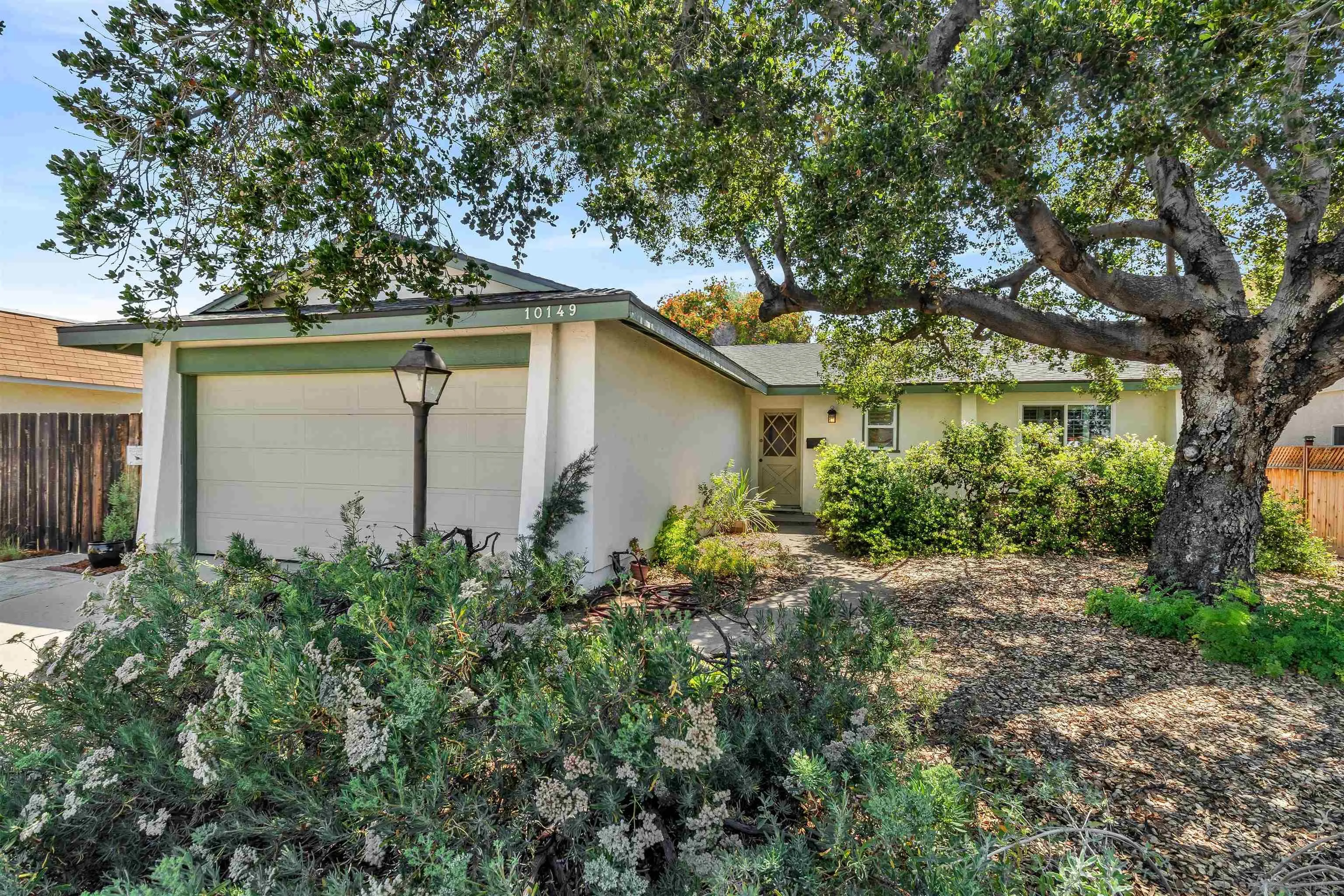 https://cdn.realtyfeed.com/cdn/127/260012334/7c20b78f461171f42be8356af3d04f5f.webp