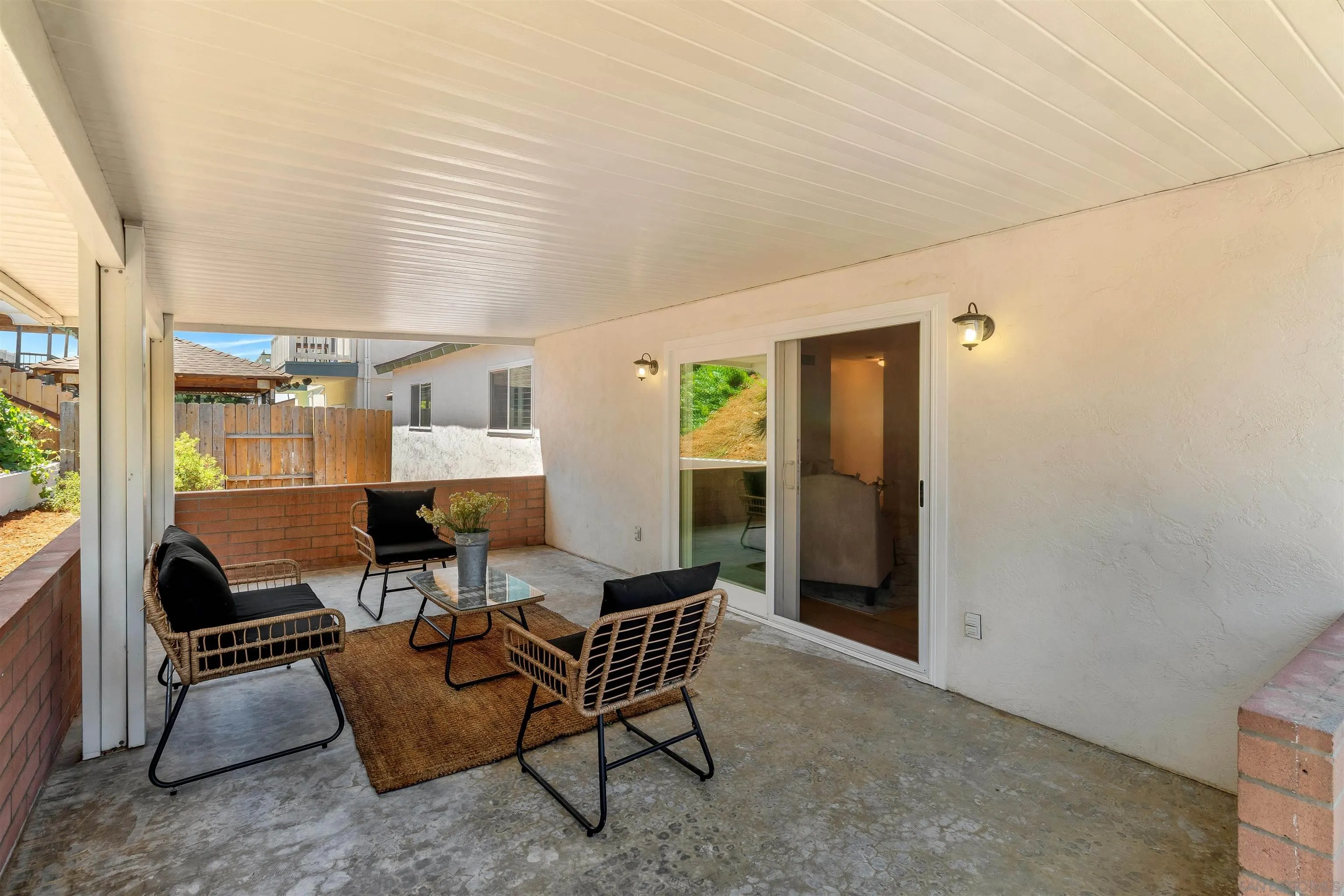 https://cdn.realtyfeed.com/cdn/127/260012334/c3c060e085221623489f607db663b7d8.webp