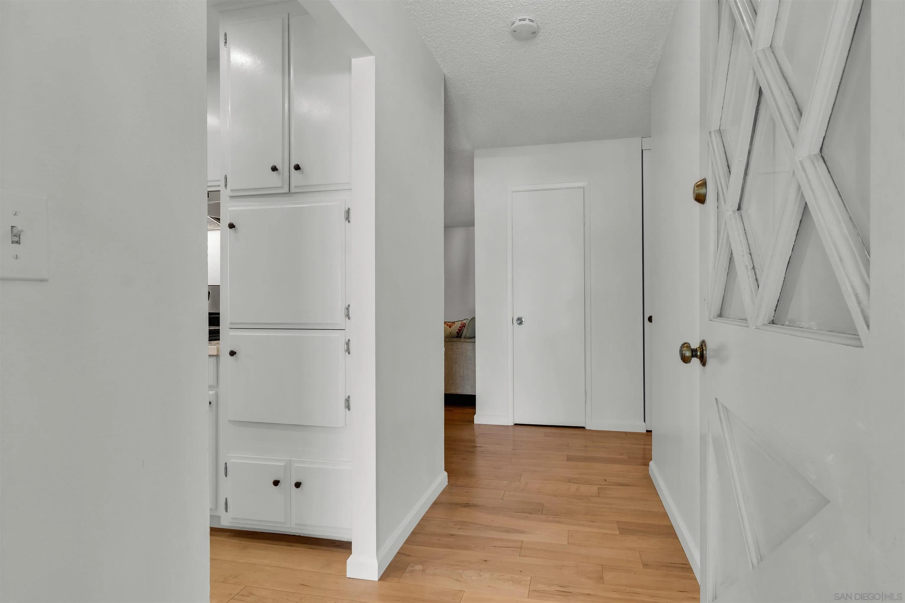 https://cdn.realtyfeed.com/cdn/127/260012334/d70ad14e63c09f2d7fcafc3be7abbe85.webp